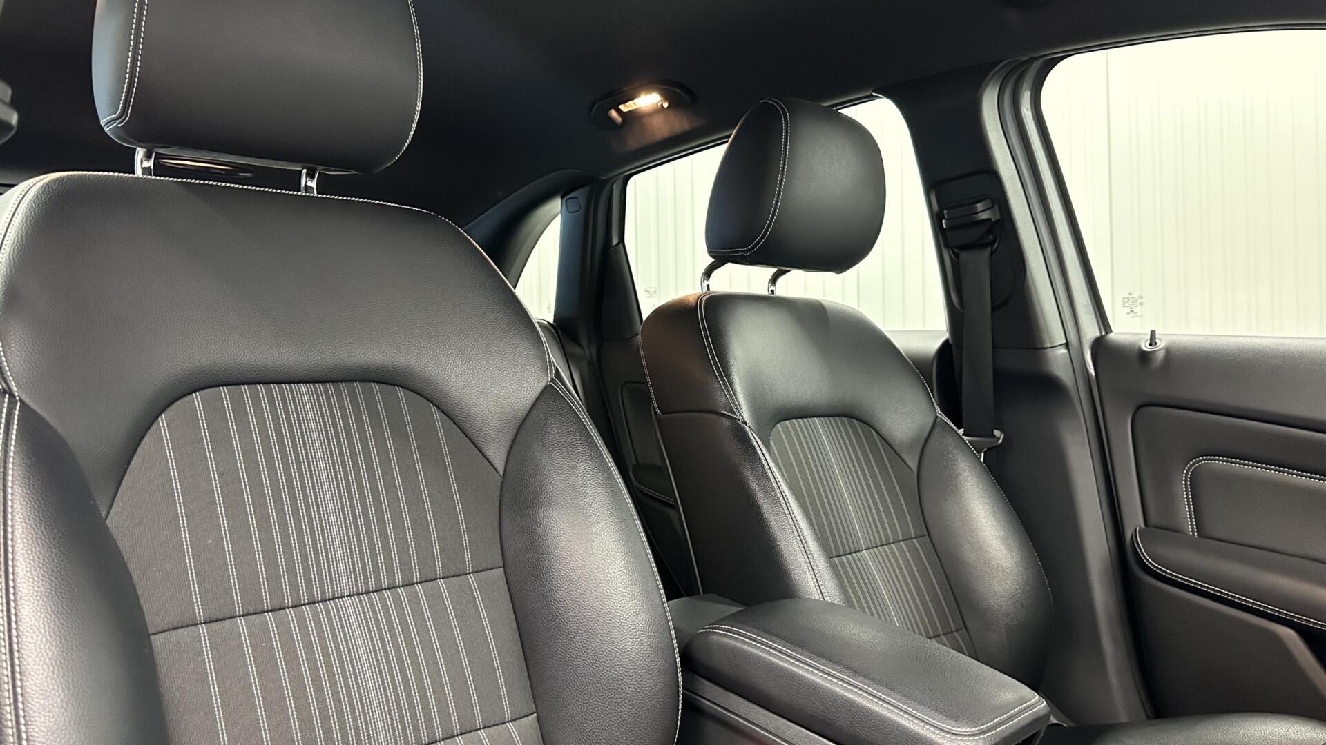 Foto van Mercedes-Benz B 180