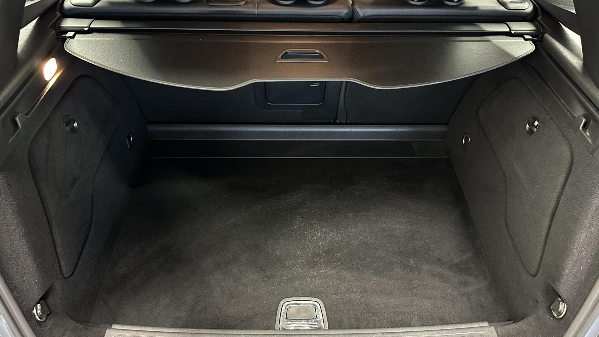 Foto van Mercedes-Benz B 180