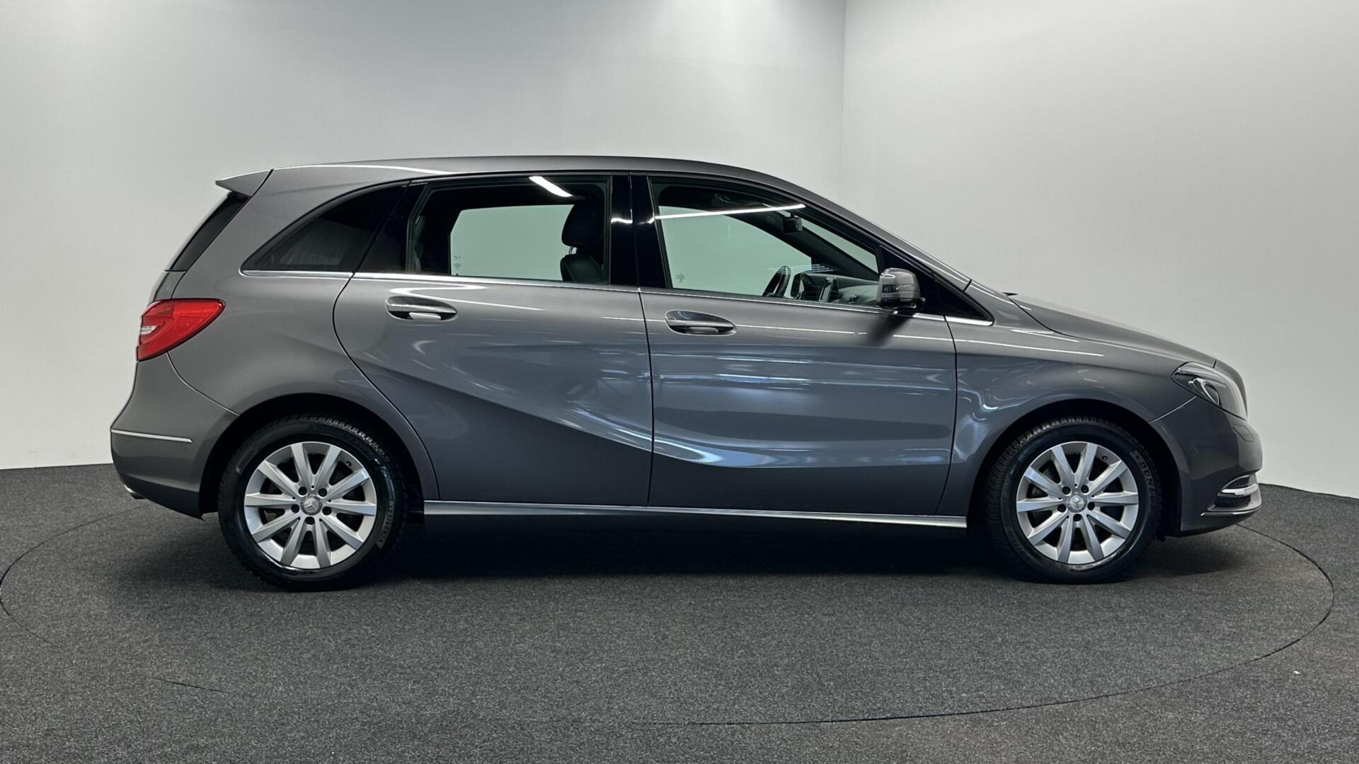 Foto van Mercedes-Benz B 180