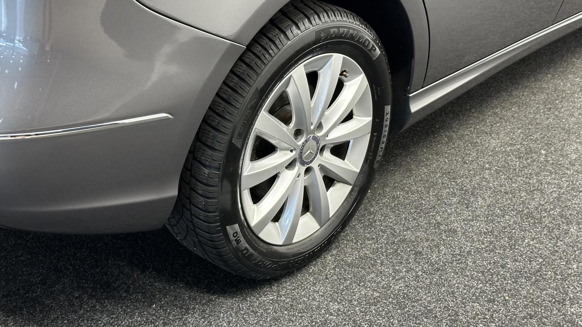 Foto van Mercedes-Benz B 180