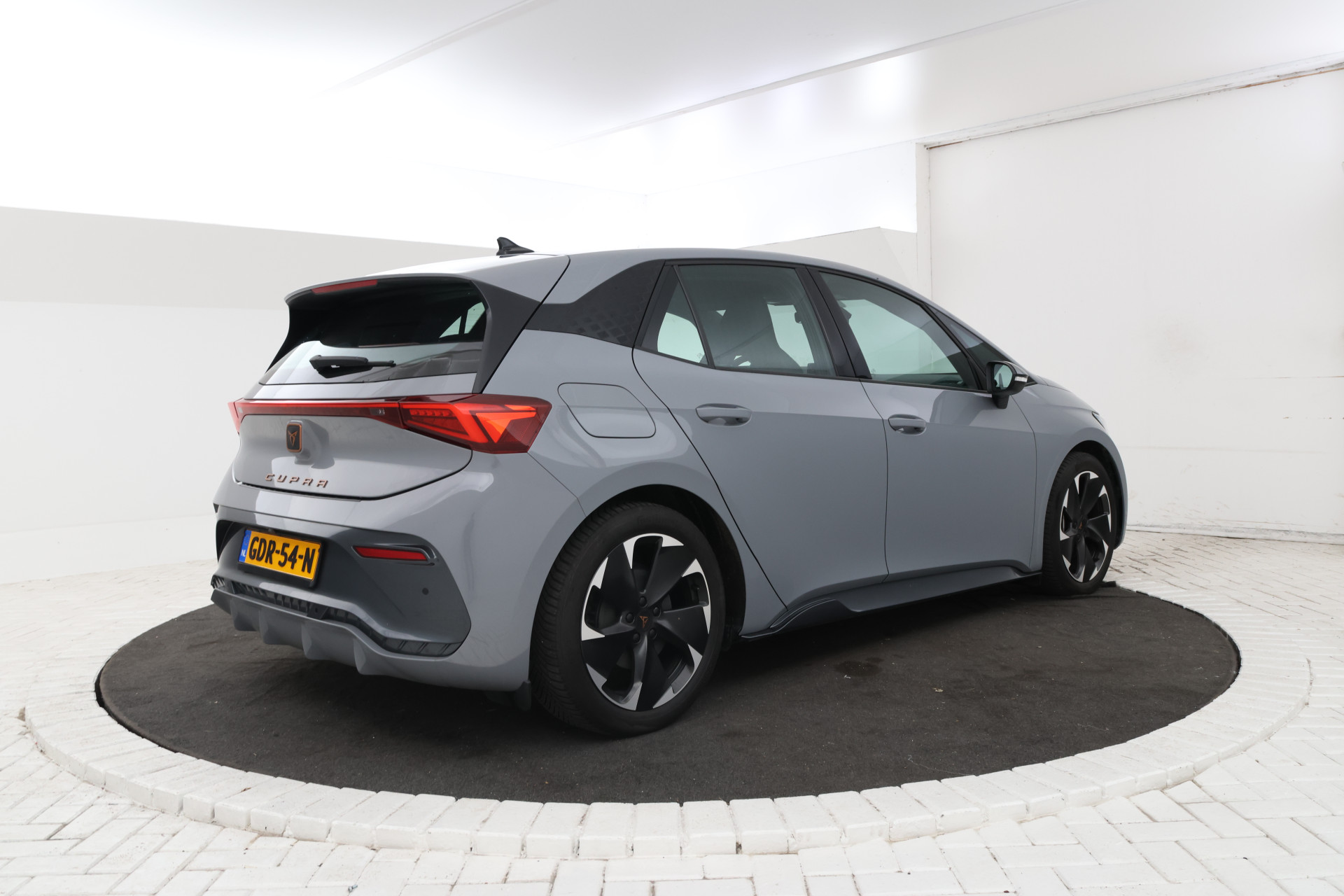 Foto van Cupra Born 150 KW 58/62 KWH