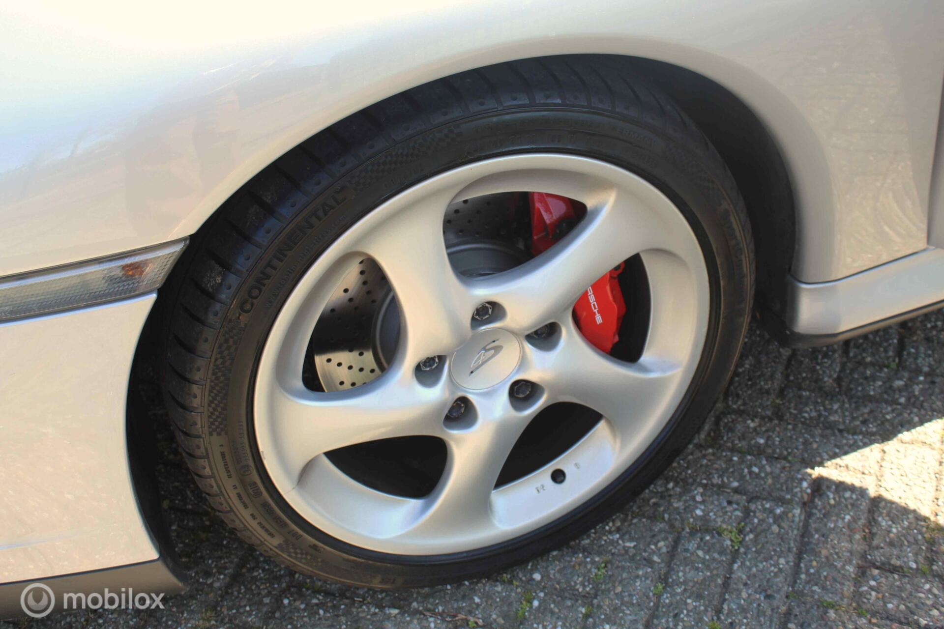 Foto van Porsche 911 Carrera 4s