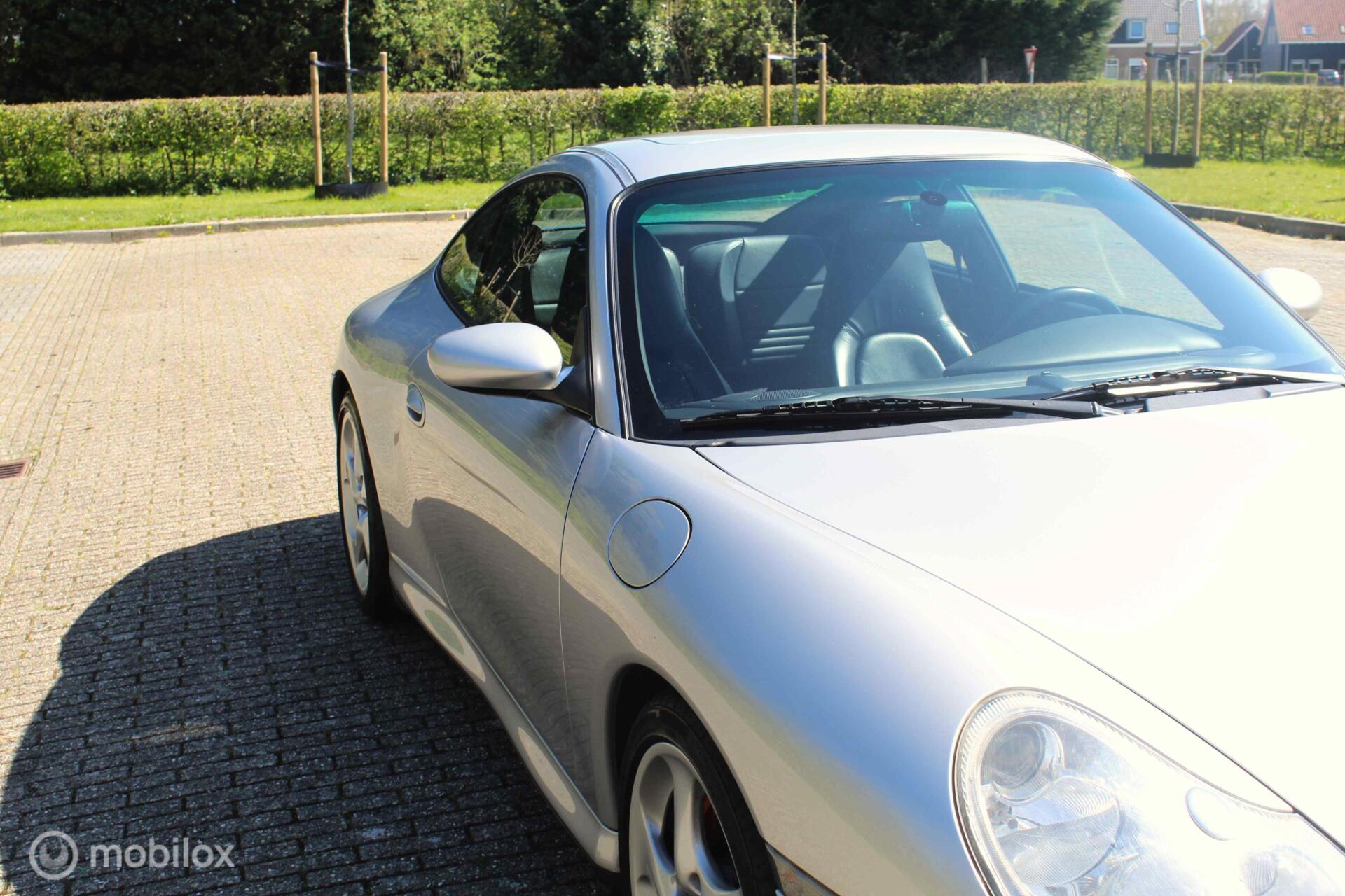 Foto van Porsche 911 Carrera 4s