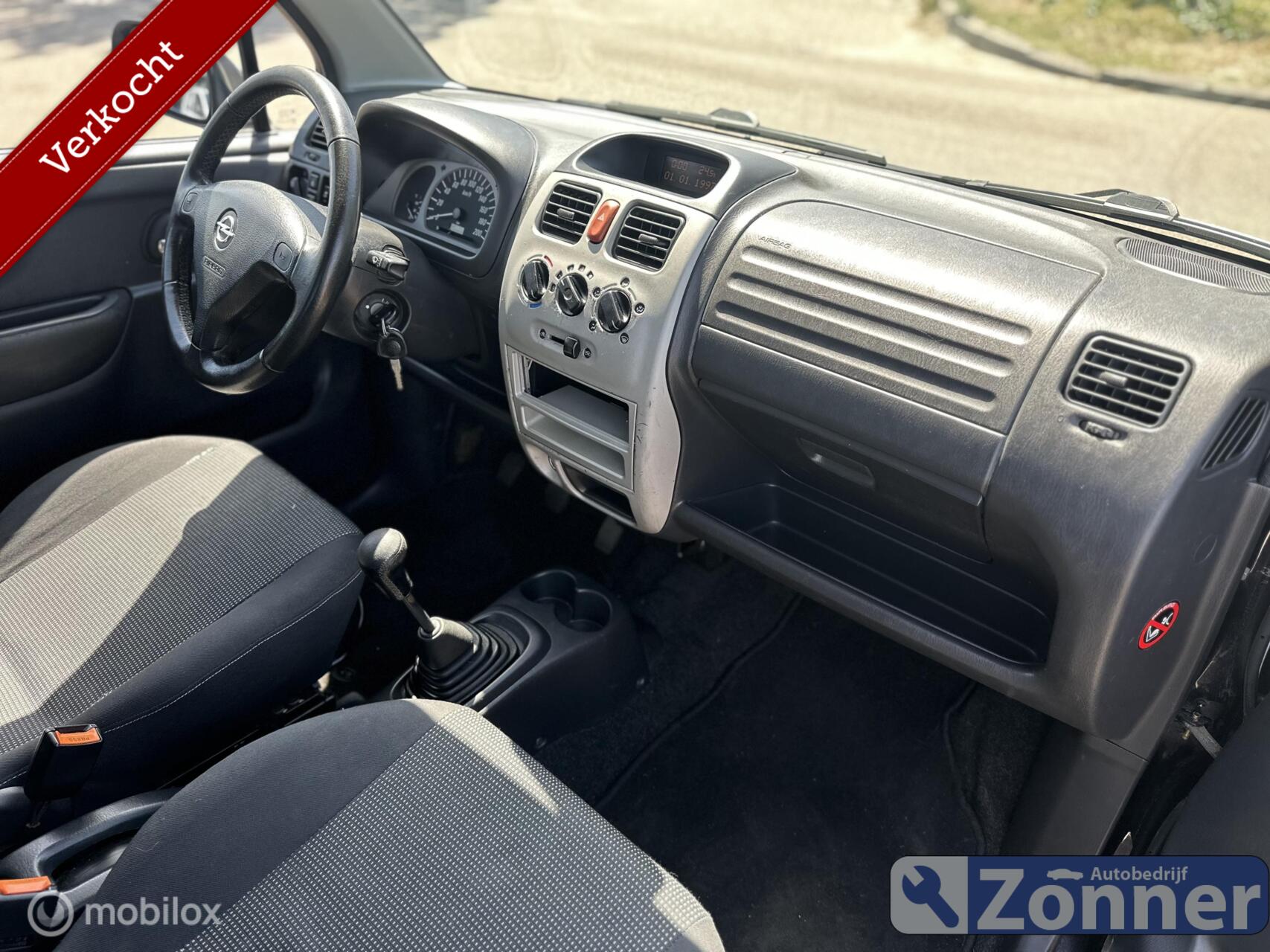 Foto van Opel Agila