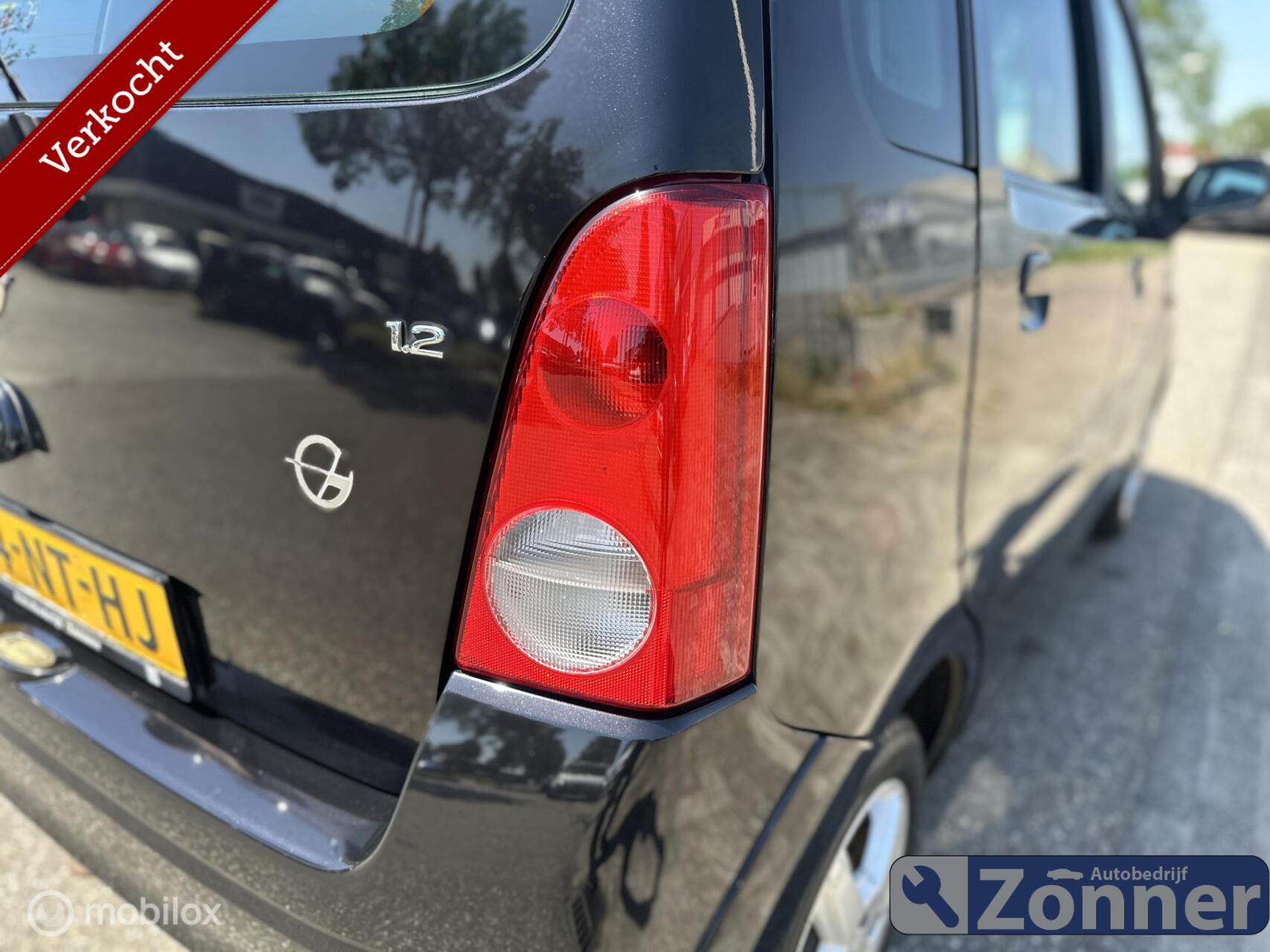 Foto van Opel Agila