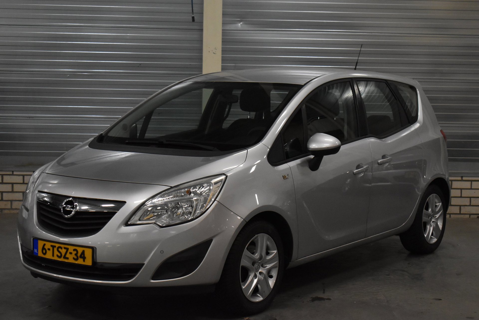 Opel Meriva 1.4 Turbo Anniversary Edition 2012 - voorkant