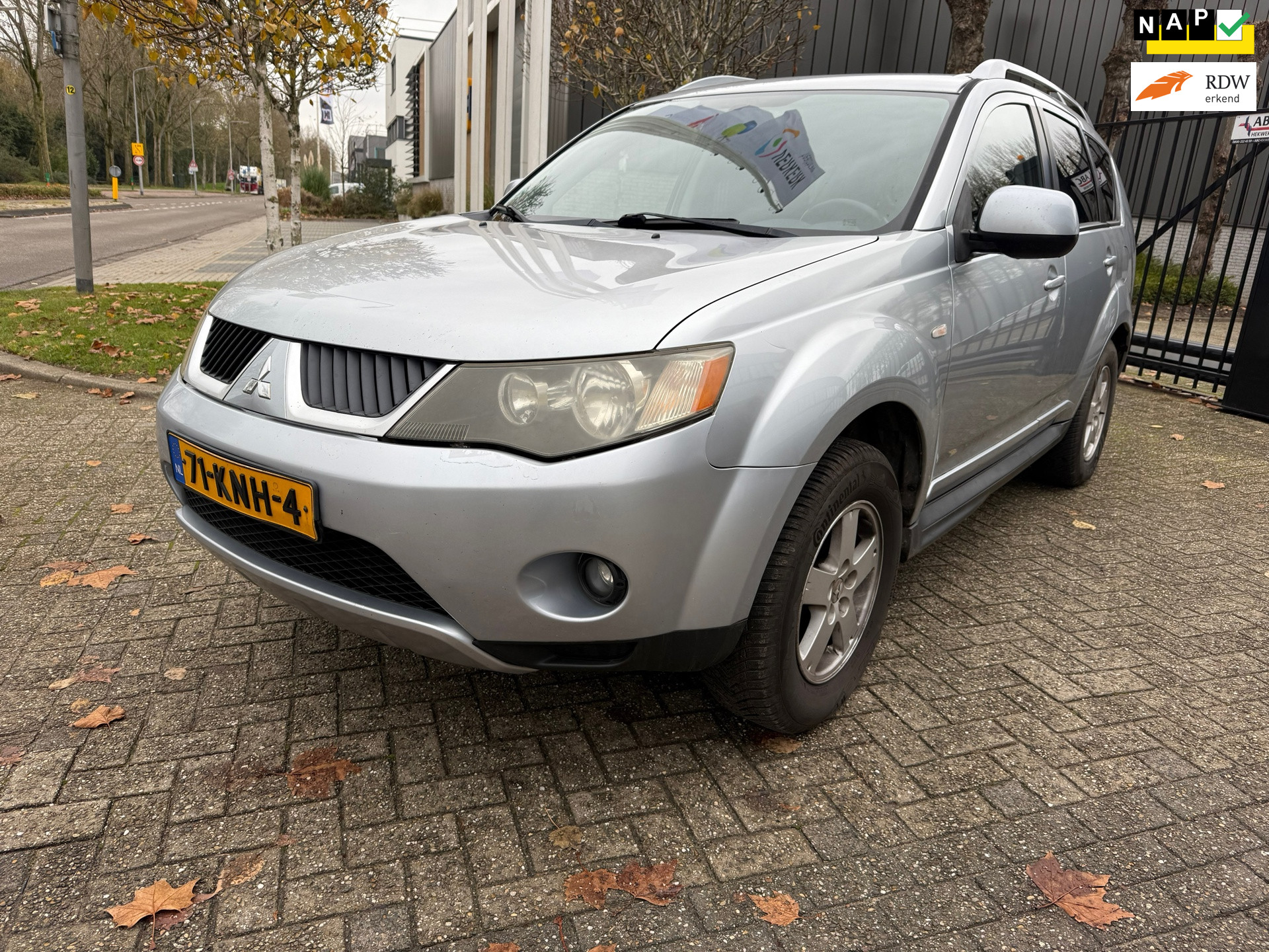 Mitsubishi Mitsubishi Outlander 2.4 Inspire 2WD Special Edition 2010 - voorkant