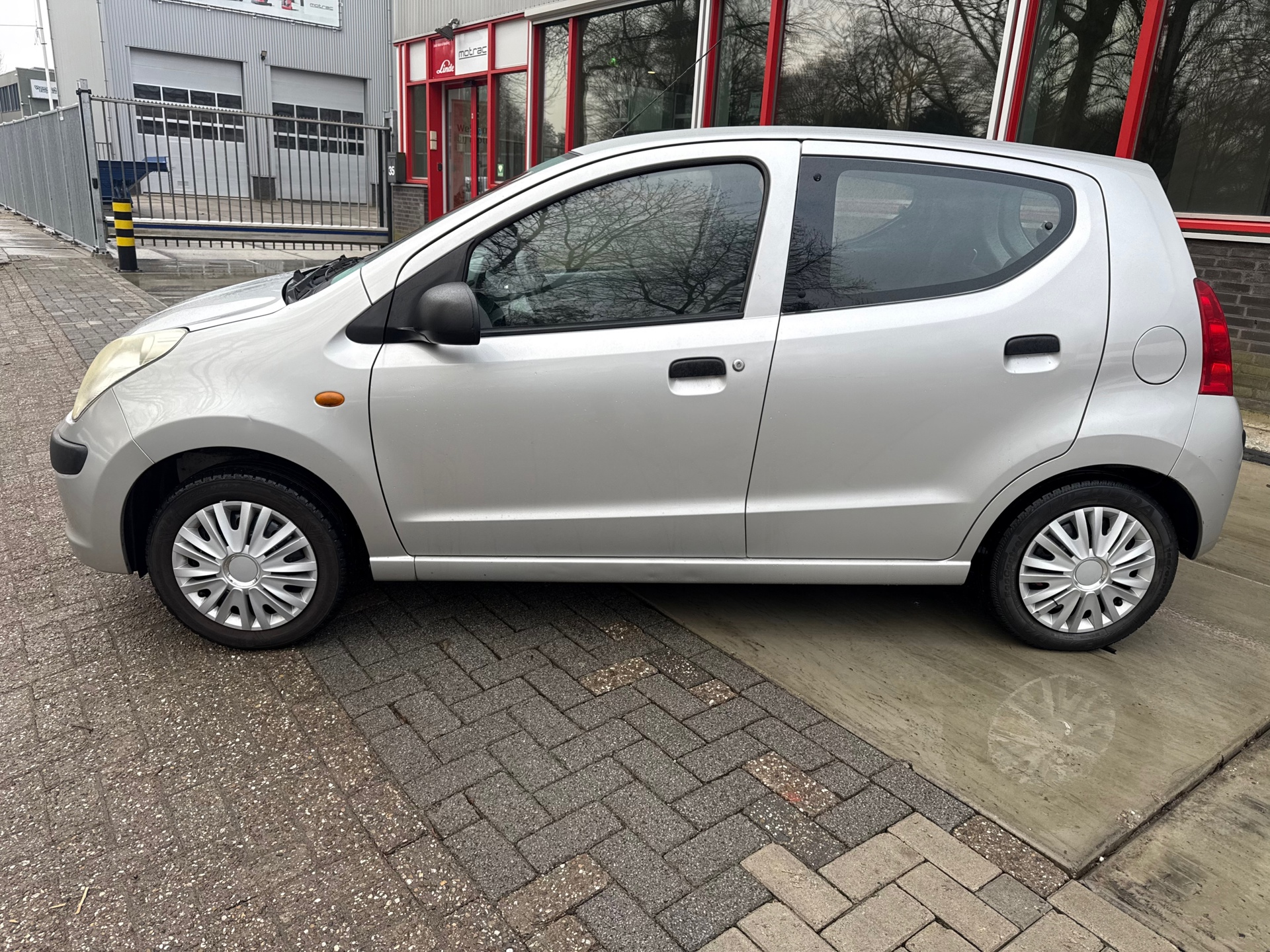 Foto van Nissan Pixo