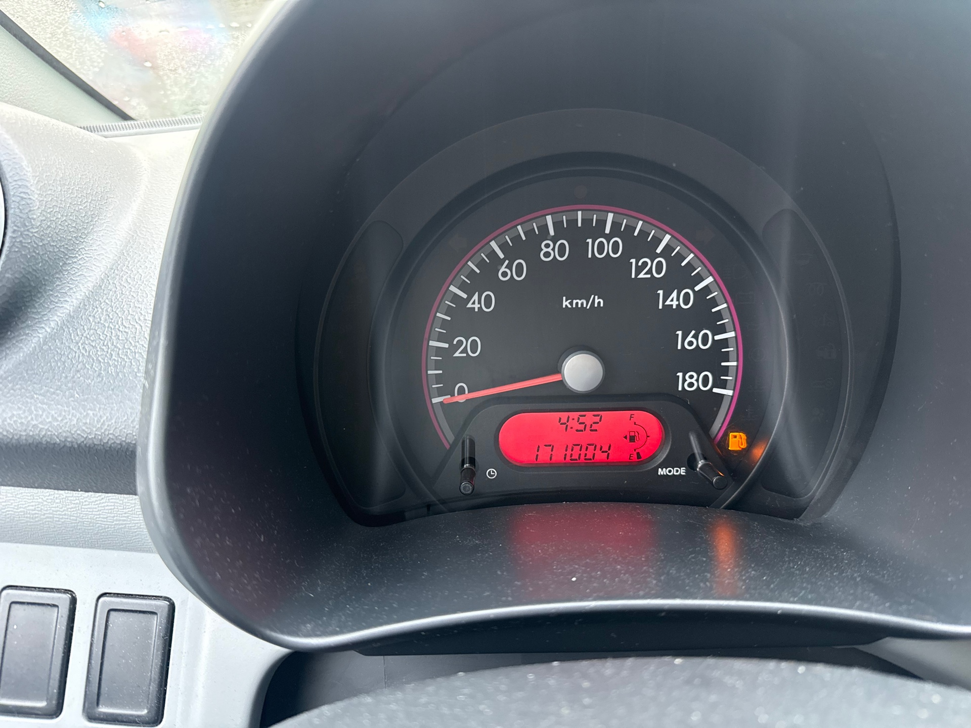 Foto van Nissan Pixo