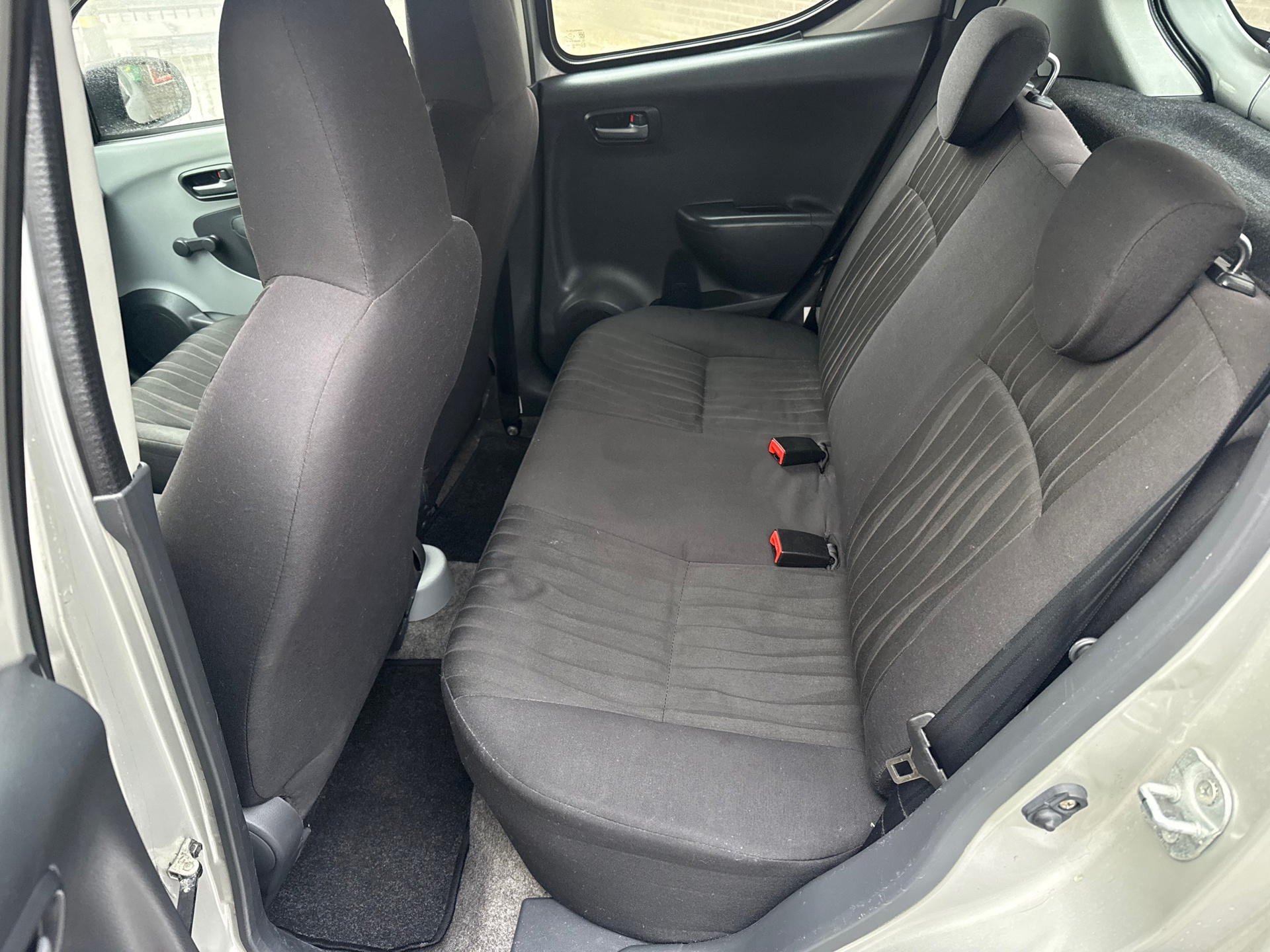 Foto van Nissan Pixo