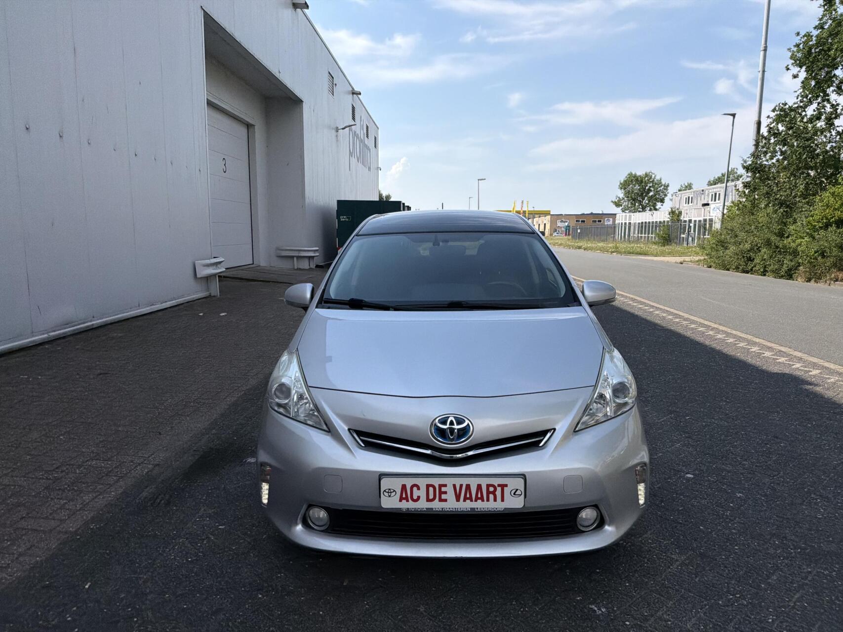 Toyota Toyota Prius Plus 1.8 Aspiration - NAVI/PANODAK/CAMERA/NAP 2012 - voorkant