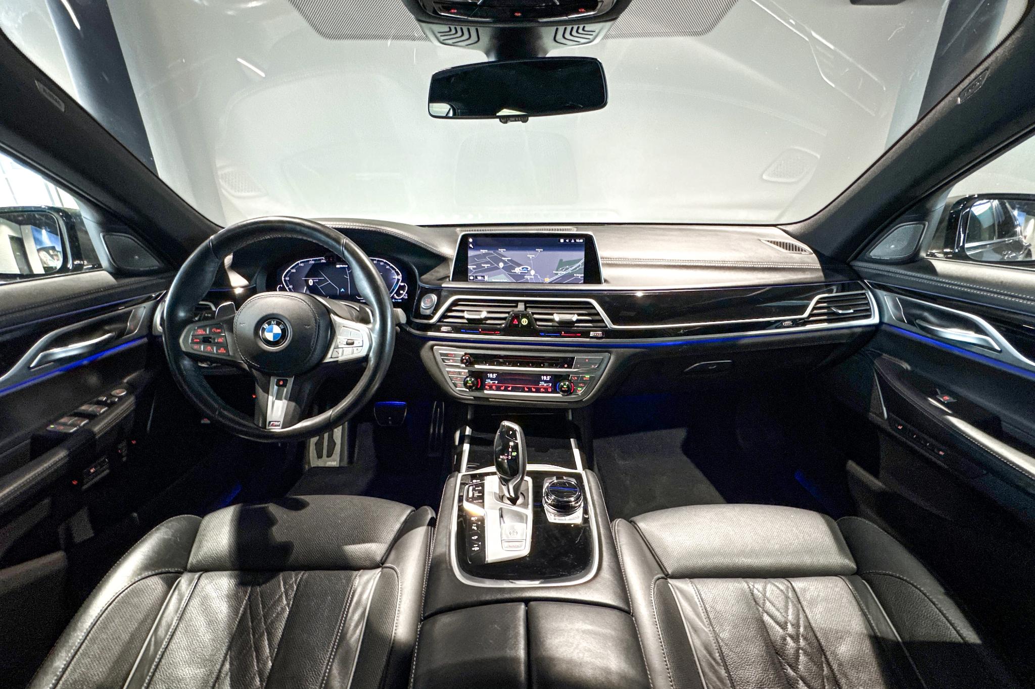 Foto van BMW 745e