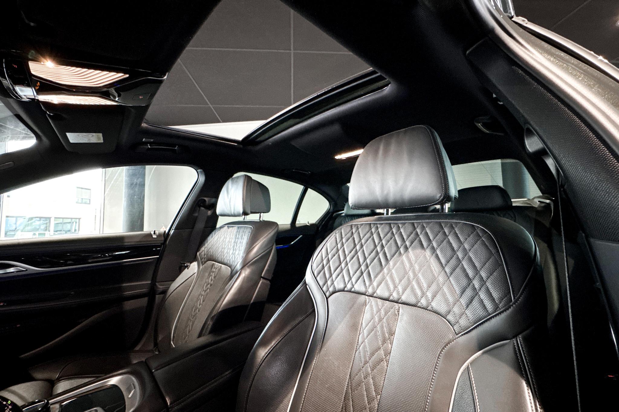 Foto van BMW 745e