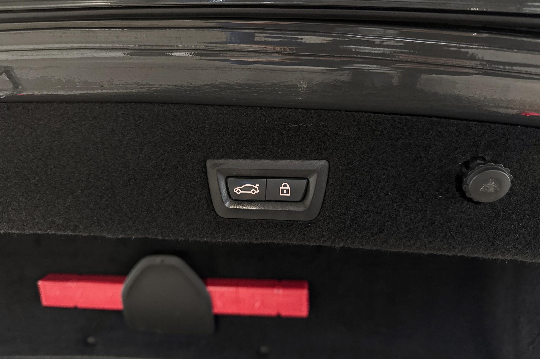 Foto van BMW 745e