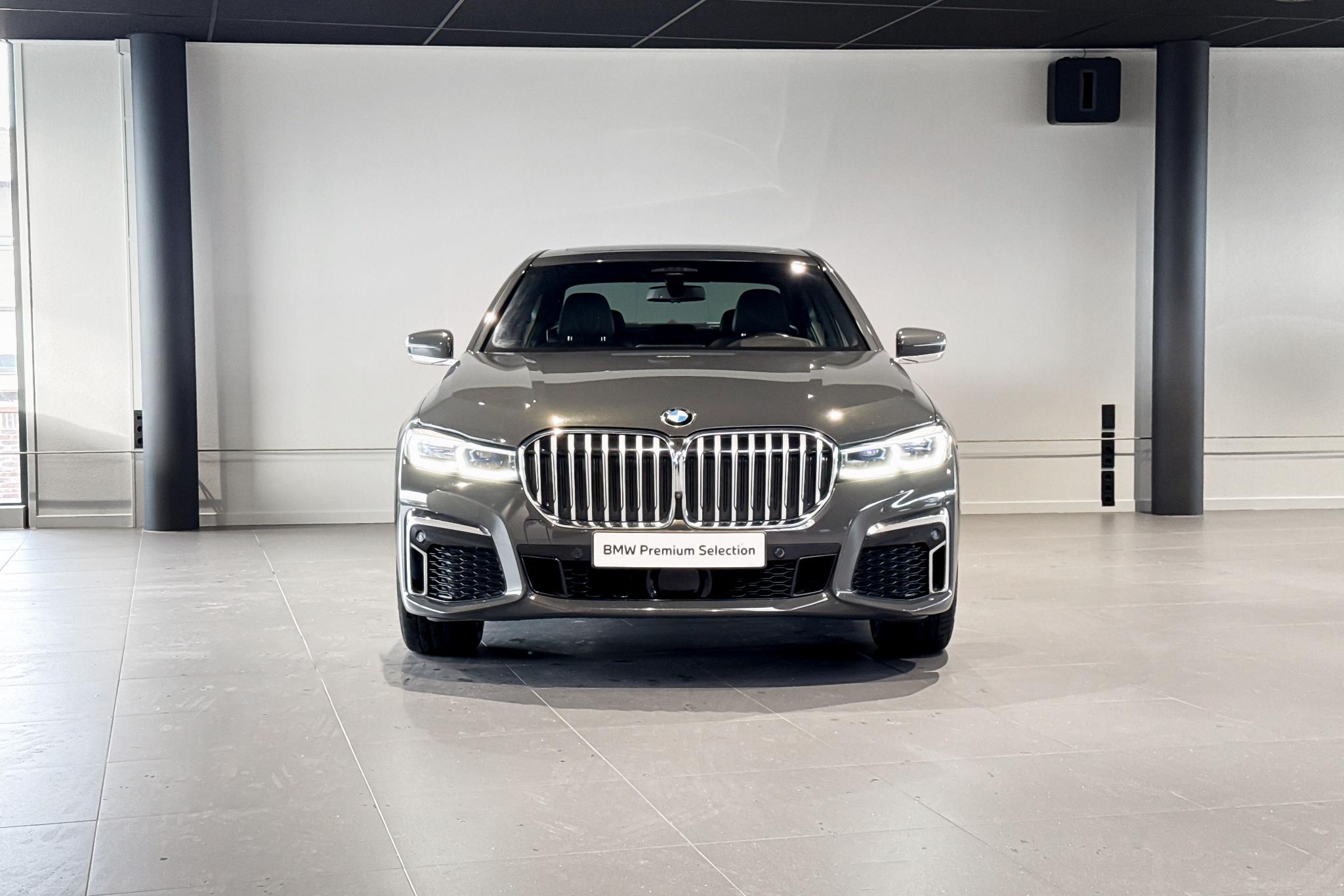 Foto van BMW 745e