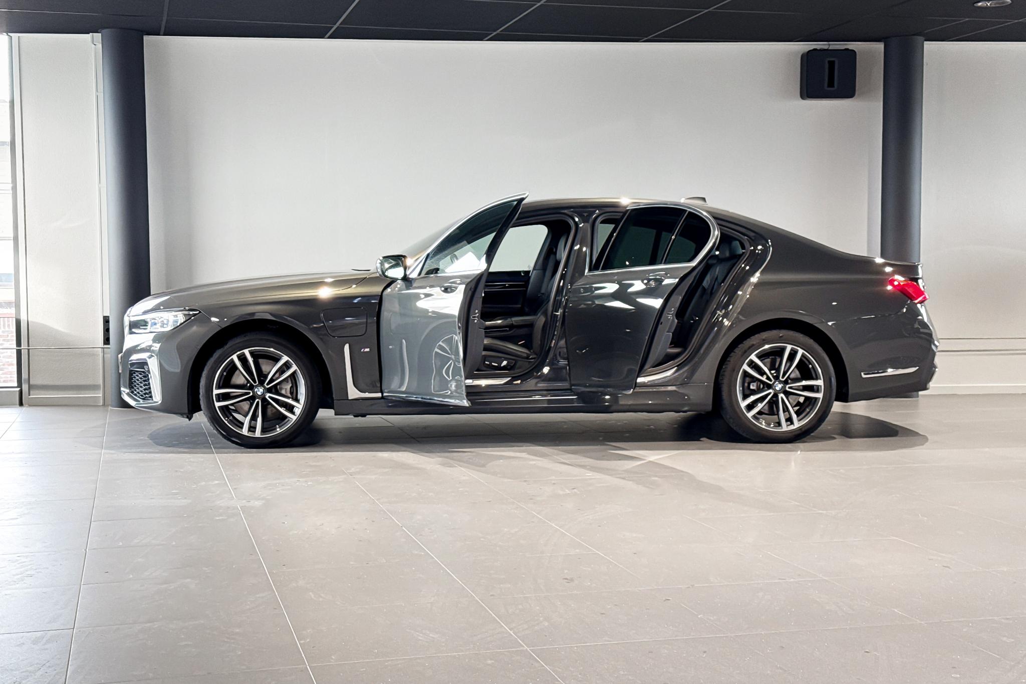 Foto van BMW 745e