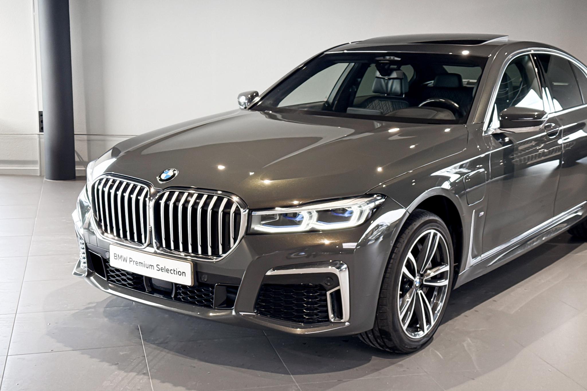 Foto van BMW 745e