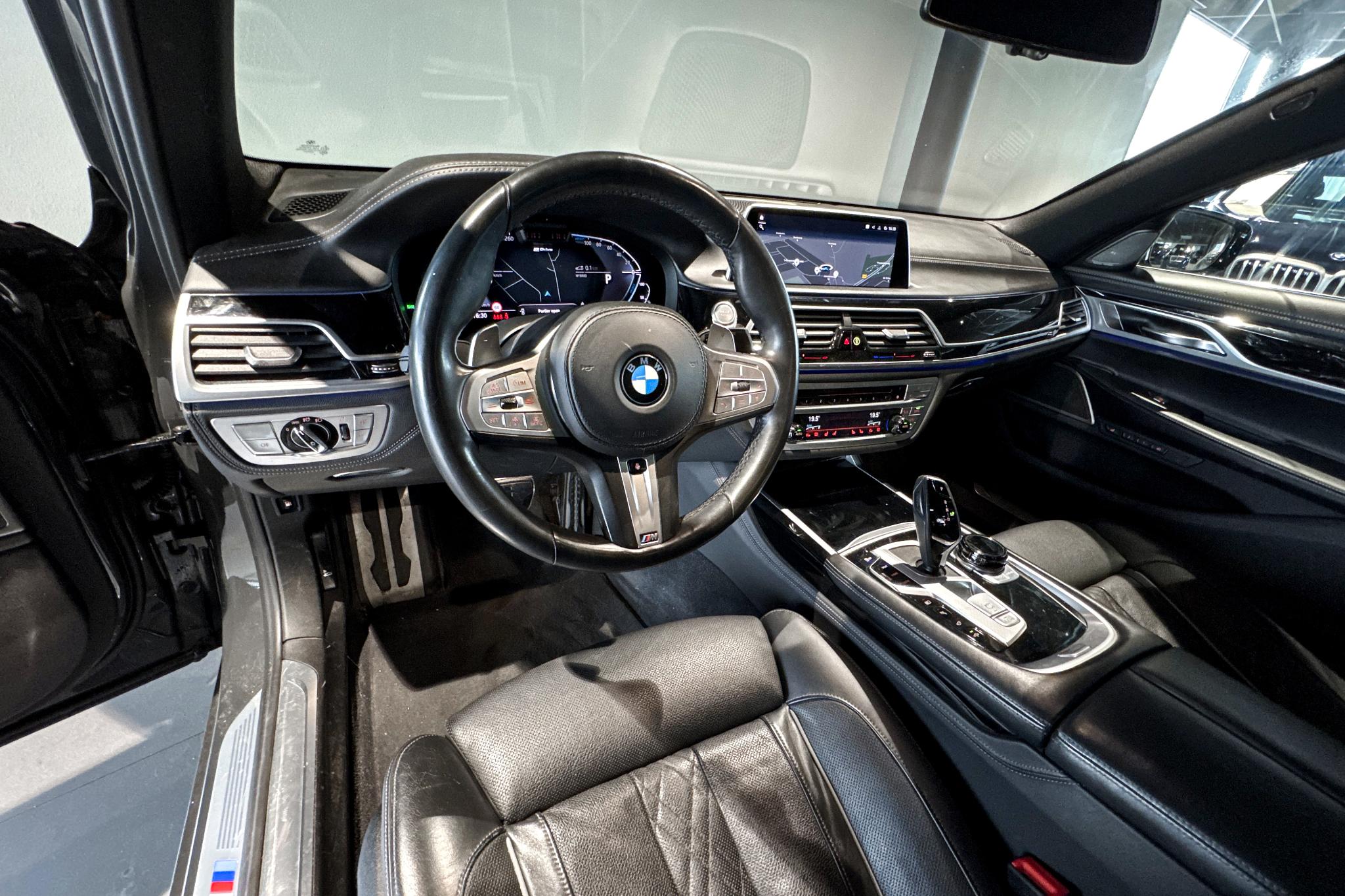 Foto van BMW 745e