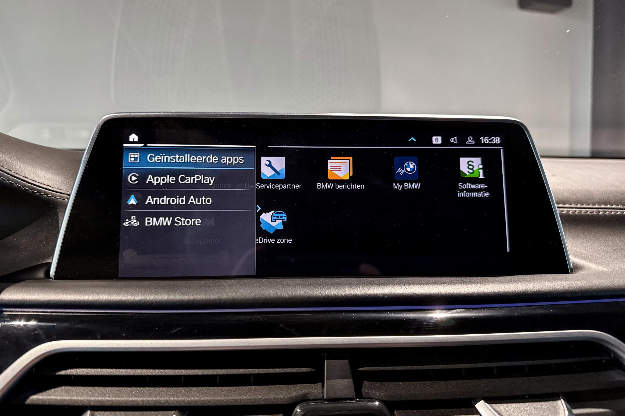 Foto van BMW 745e