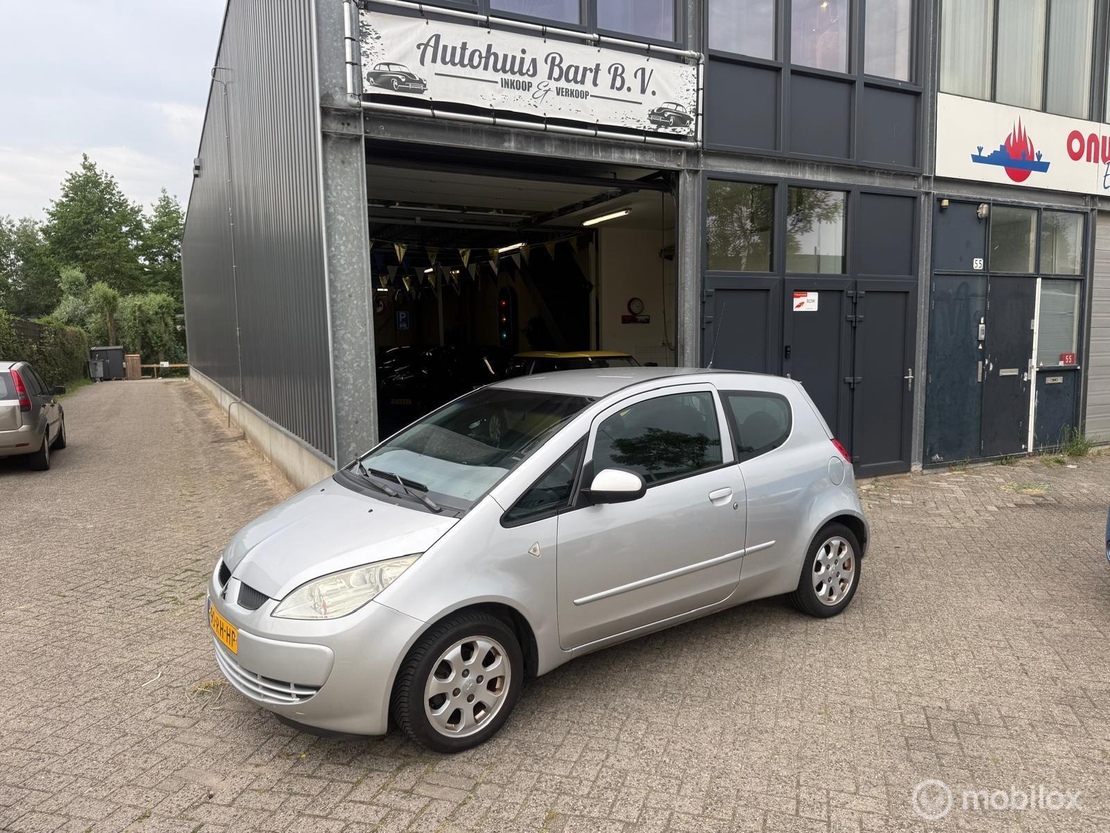 Mitsubishi Mitsubishi Colt 1.3 Inform Automaat! Airco! APK! NAP Logisch! 2005 - voorkant