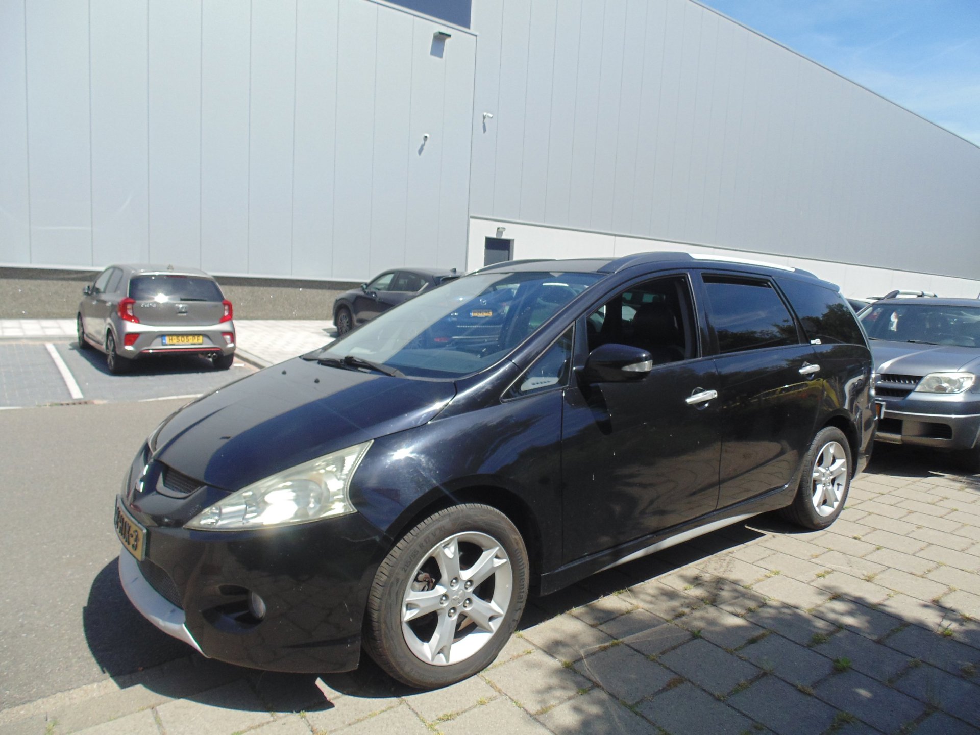 Foto van Mitsubishi Mitsubishi Grandis