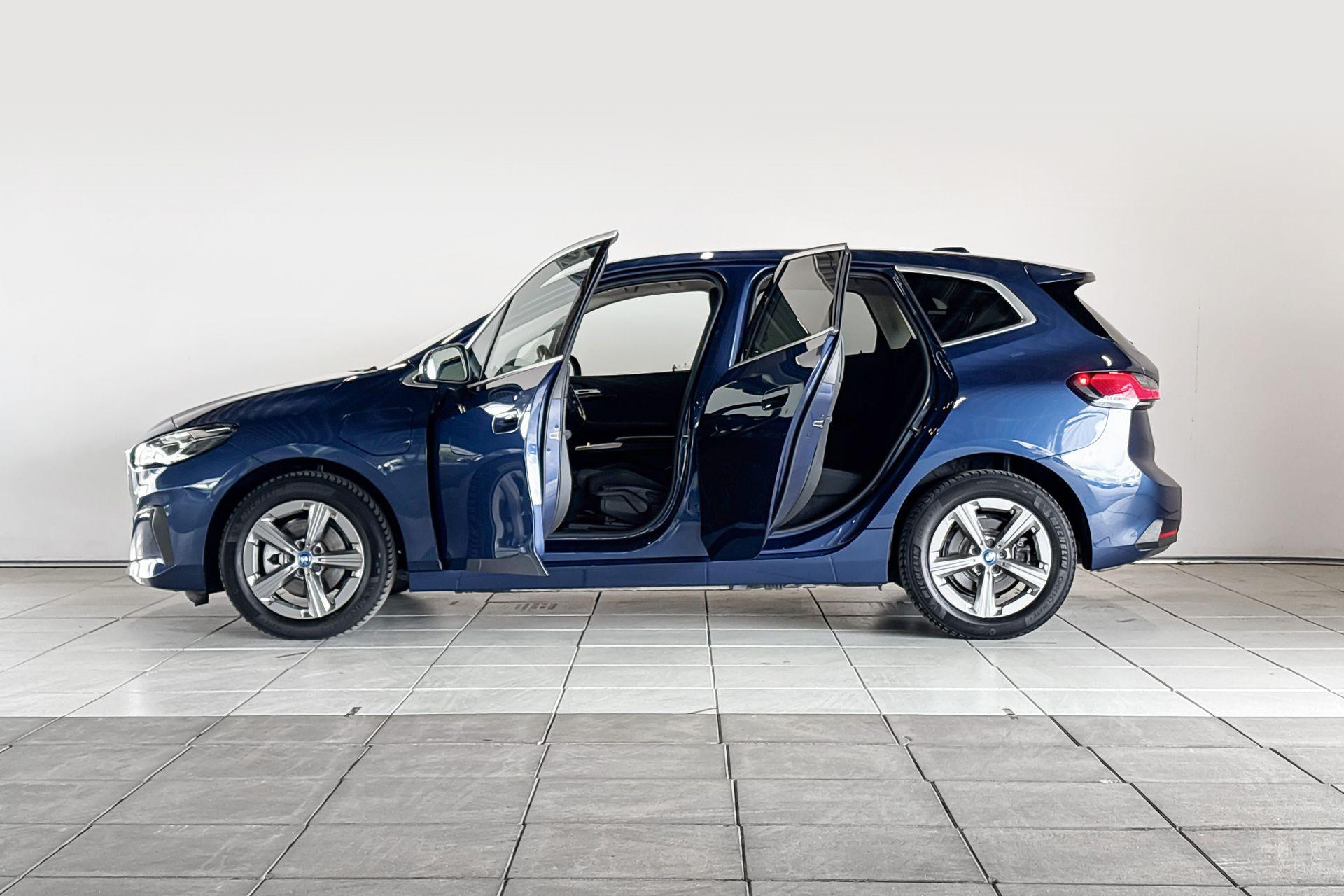 Foto van BMW 225e xDrive Active Tourer