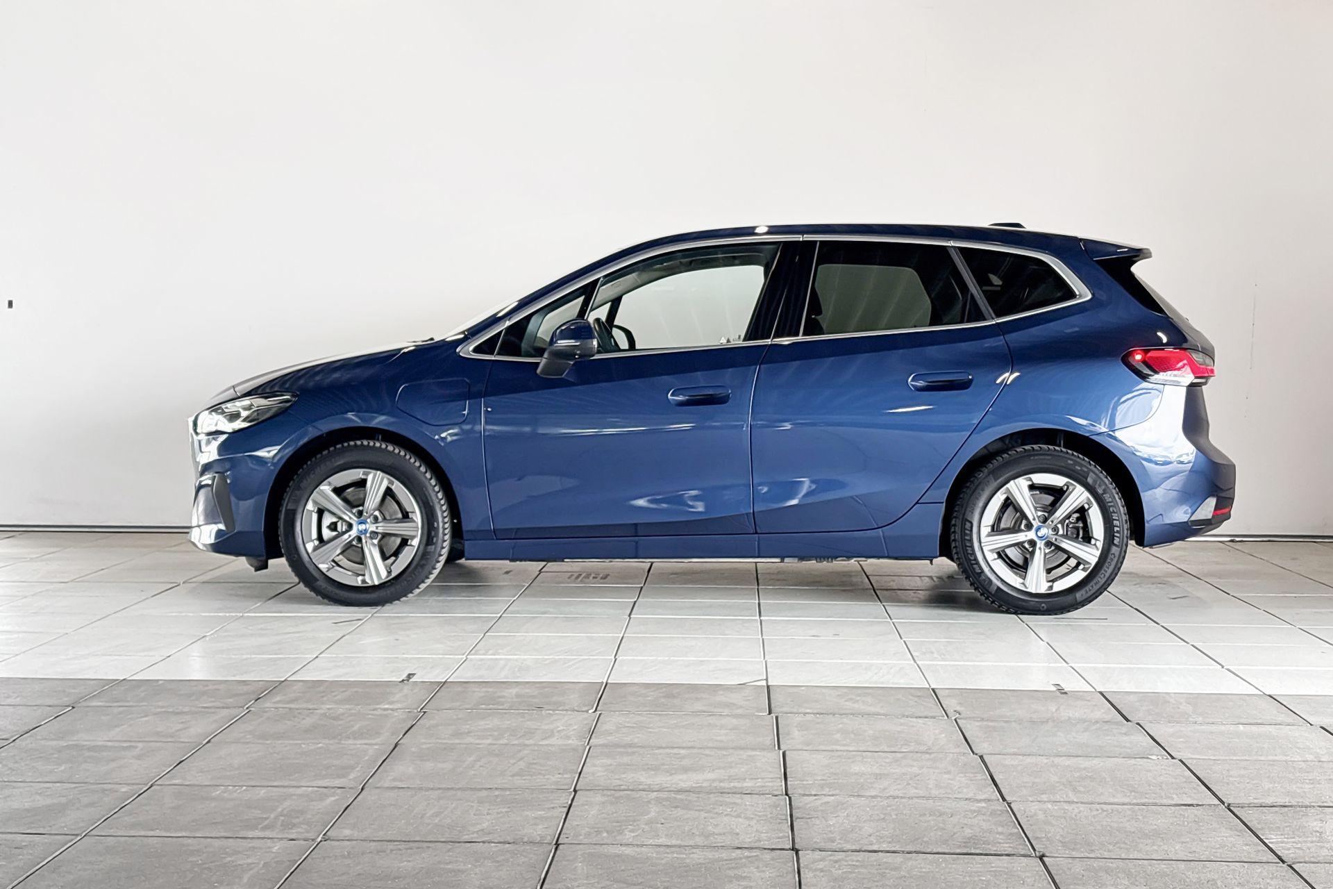 Foto van BMW 225e xDrive Active Tourer
