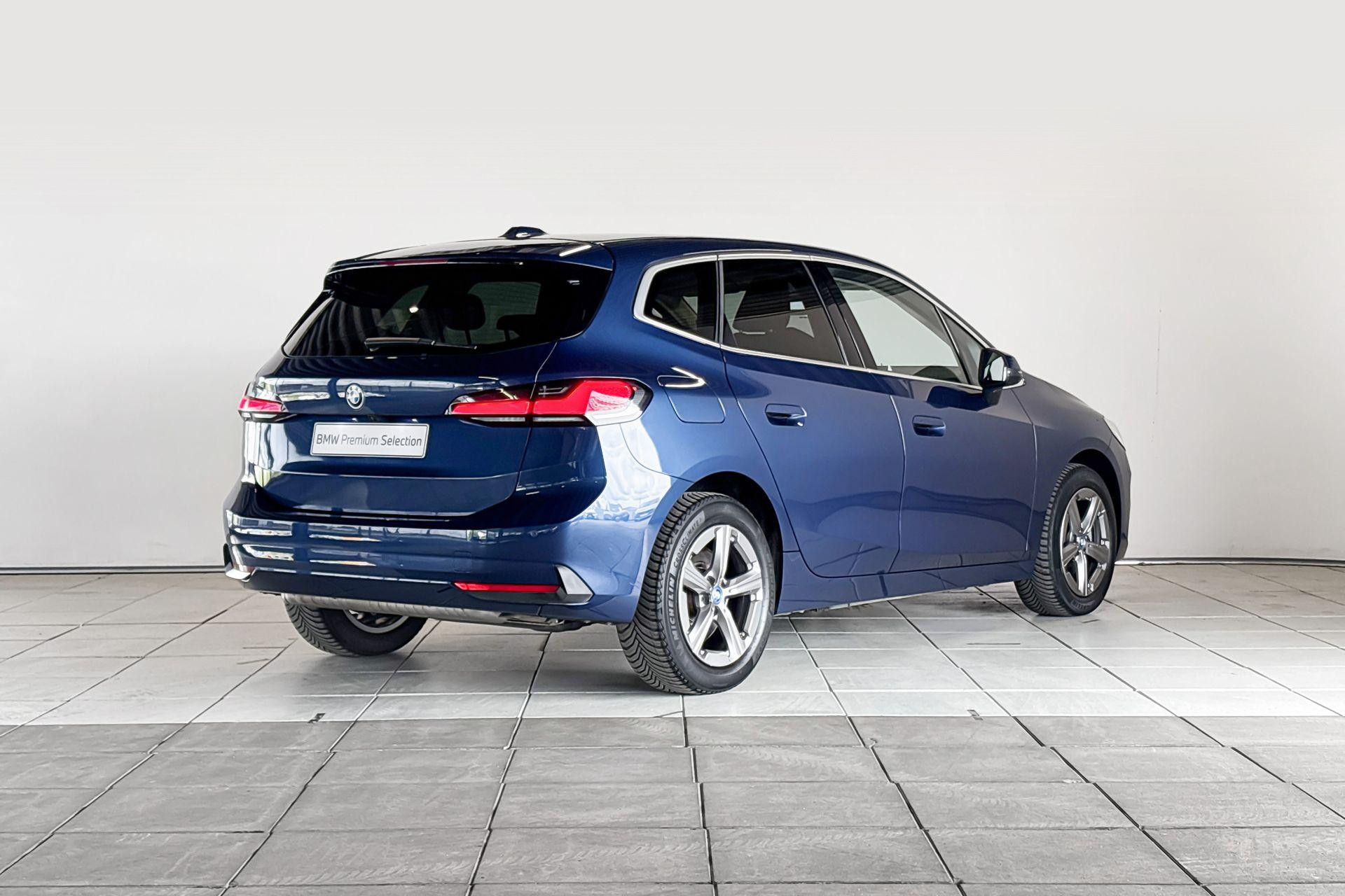 Foto van BMW 225e xDrive Active Tourer