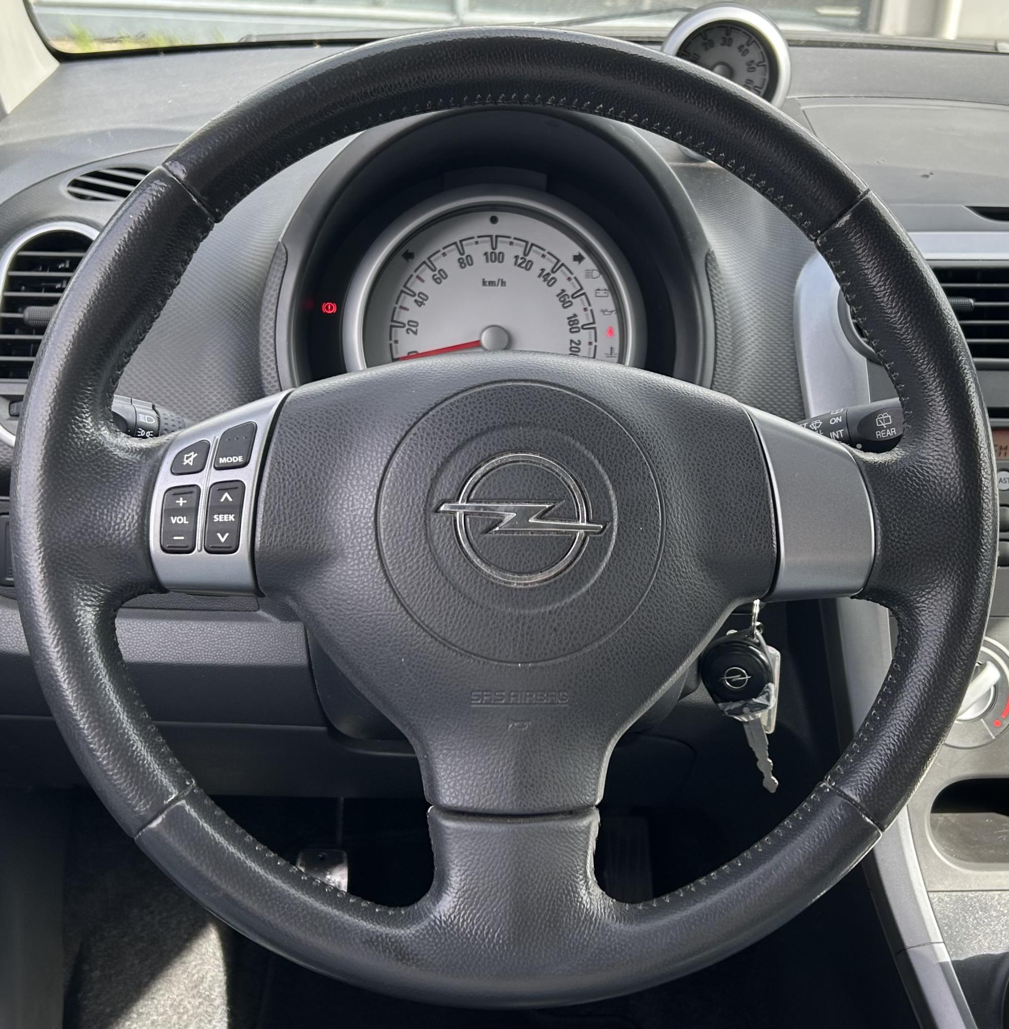 Foto van Opel Agila