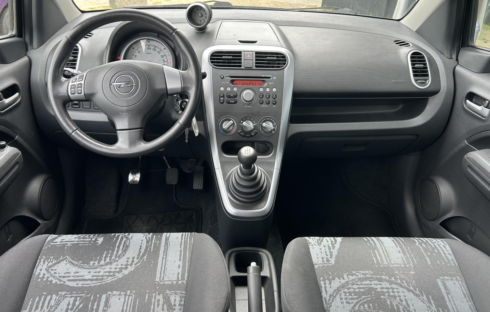 Foto van Opel Agila