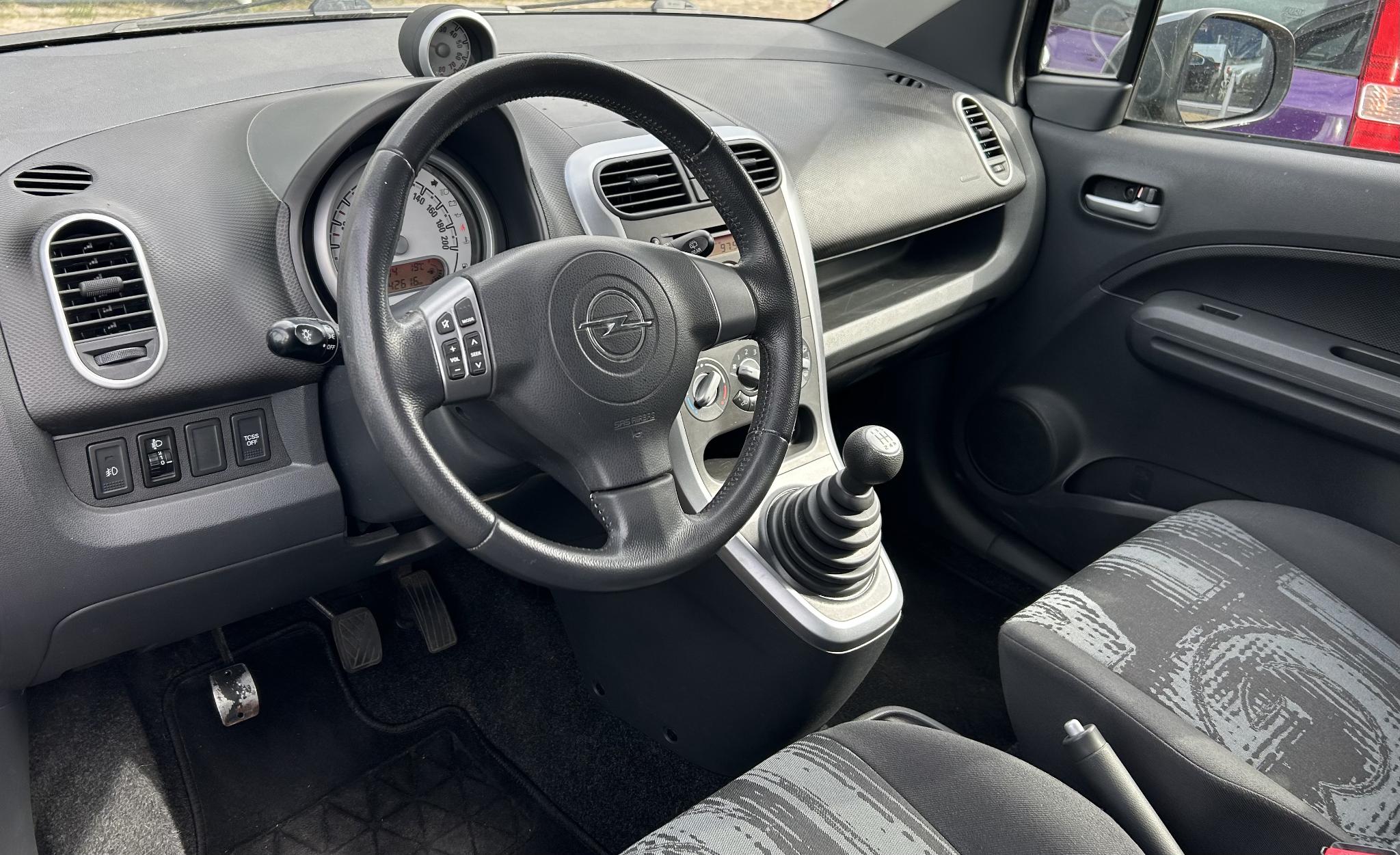Foto van Opel Agila