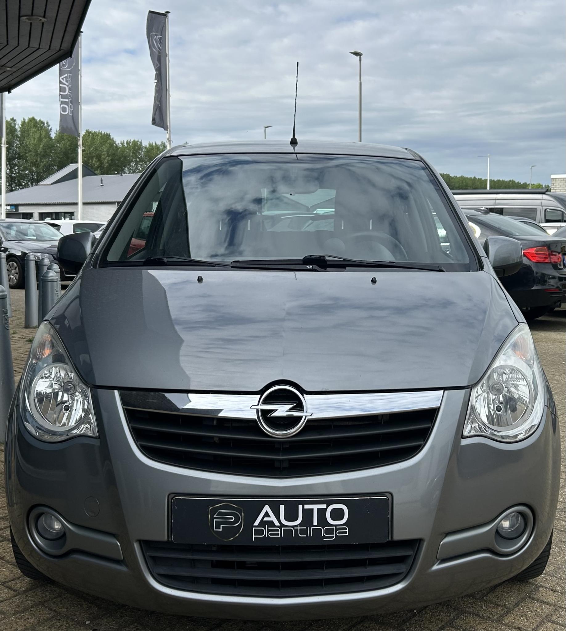 Foto van Opel Agila