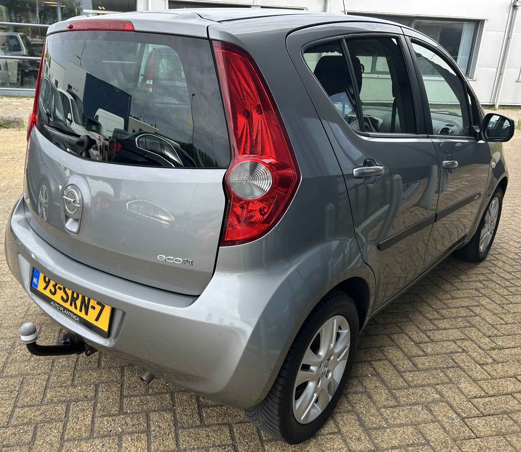 Foto van Opel Agila