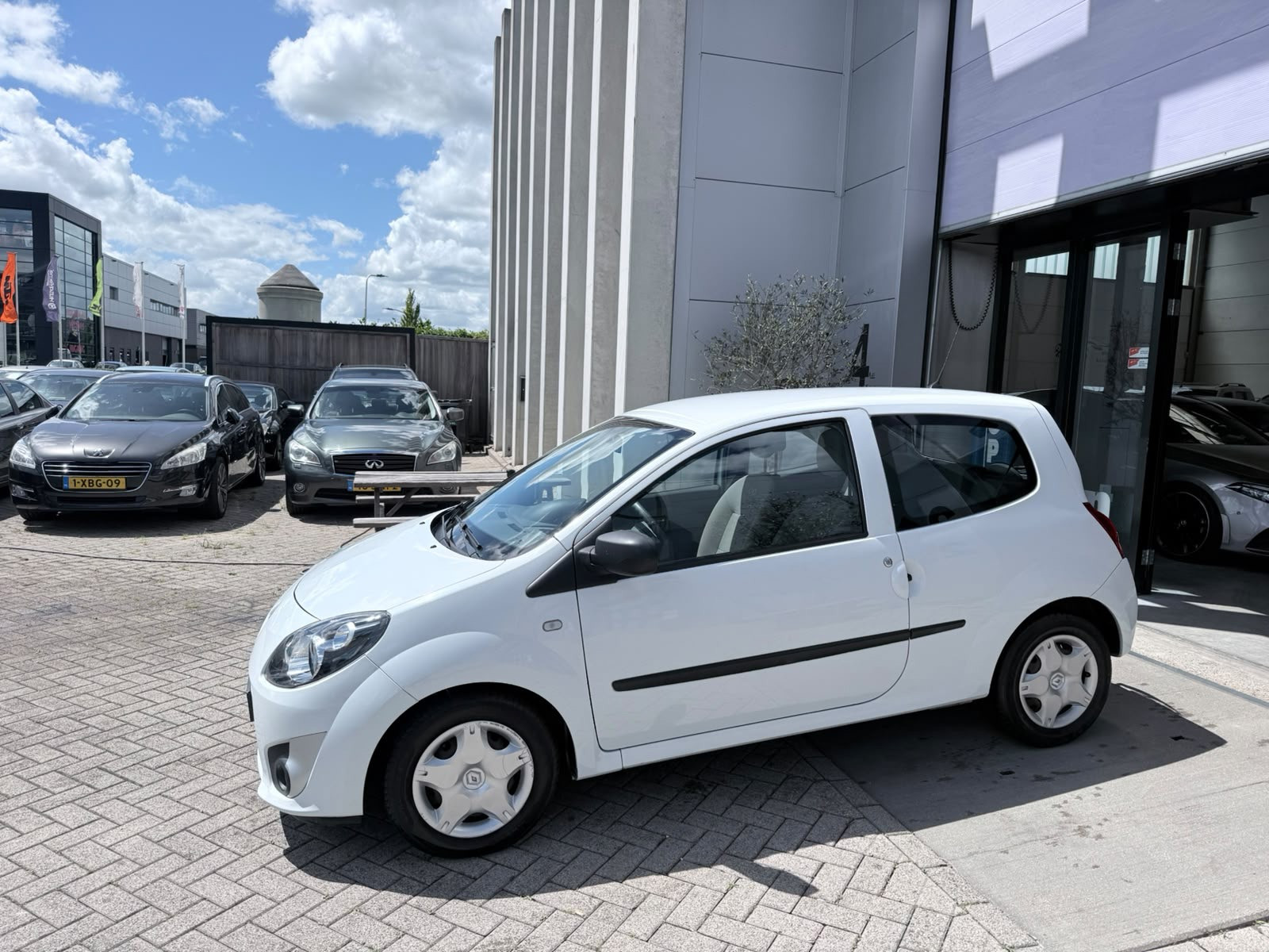 Renault Twingo 1.2-16V Authentique AIRCO! 2E EIG! NAP! INRUIL MOGELIJK! 2010 - voorkant
