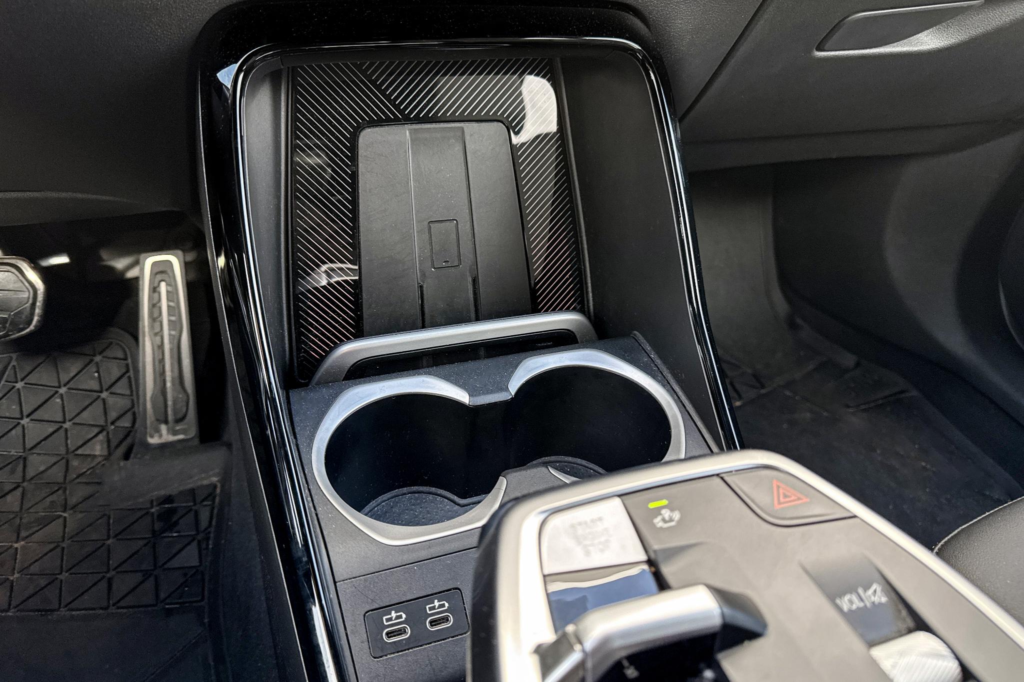 Foto van BMW X1 Xdrive23i
