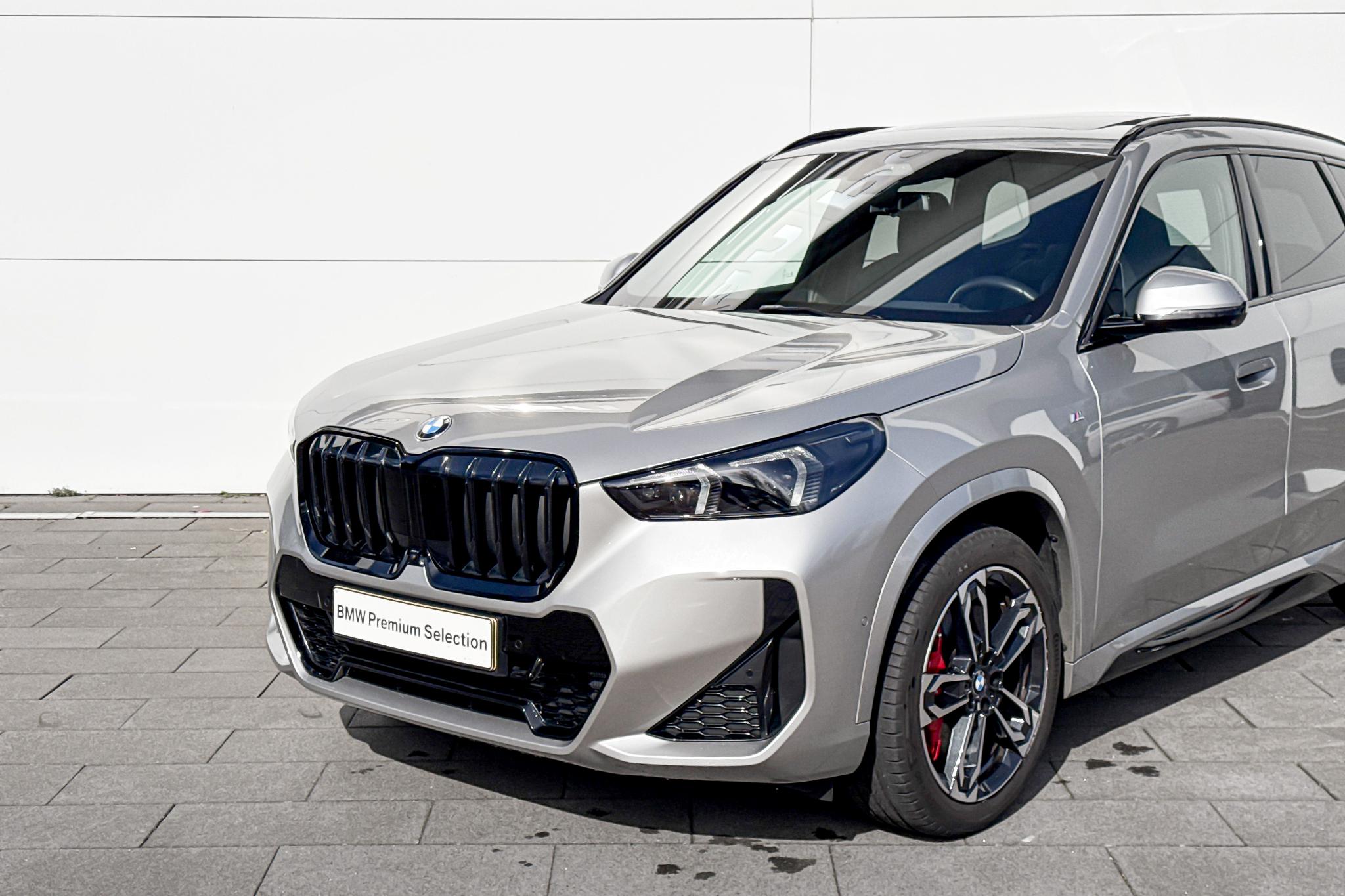 Foto van BMW X1 Xdrive23i