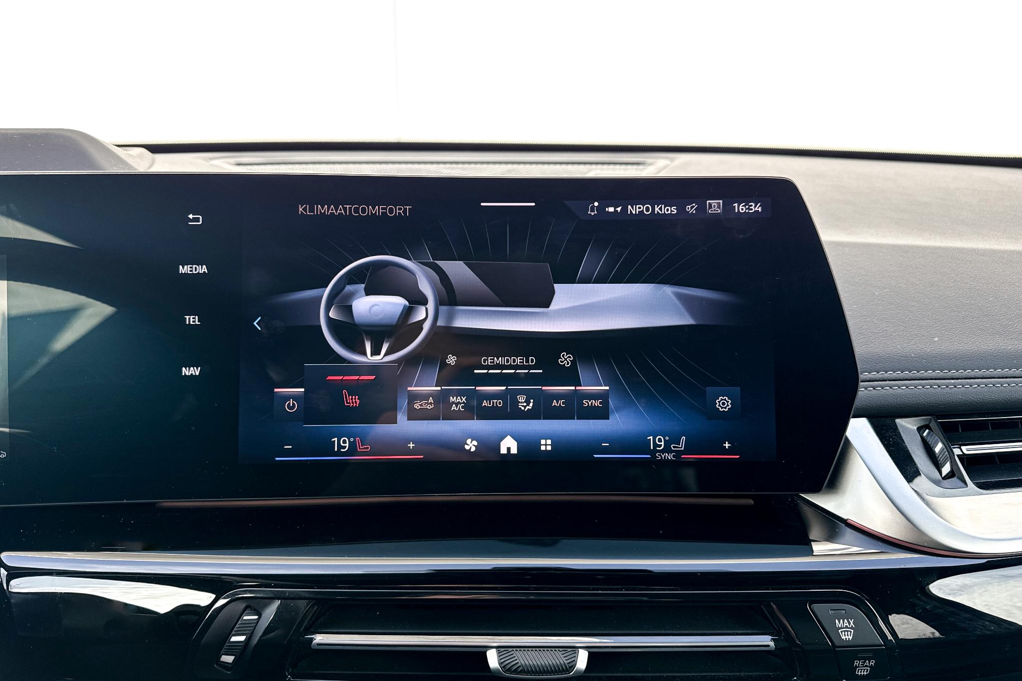 Foto van BMW X1 Xdrive23i