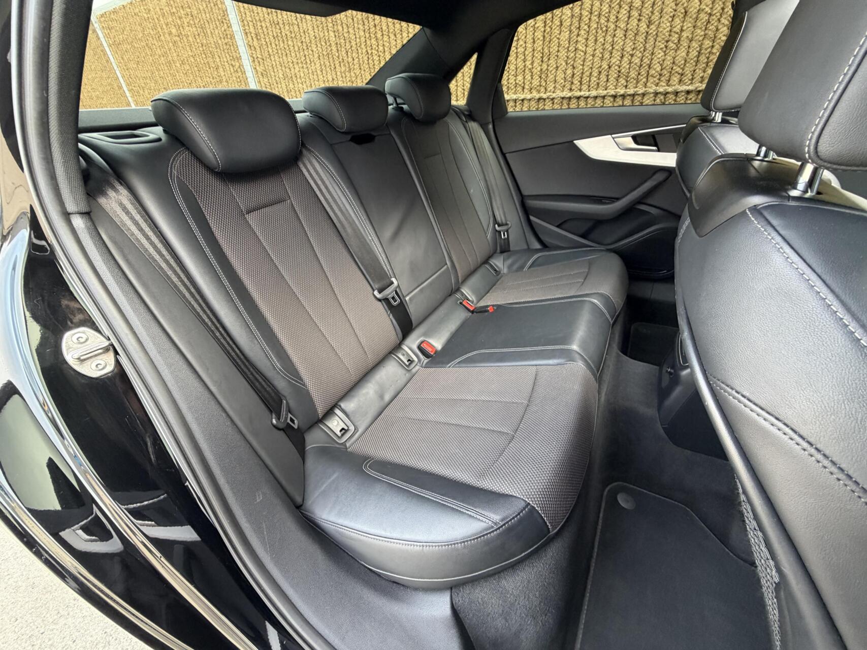Foto van Audi A4 Limousine