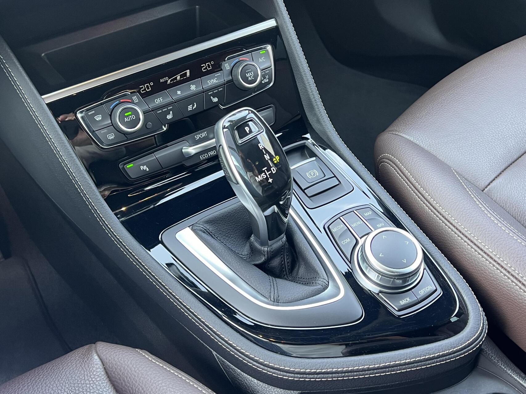 Foto van BMW 220i Active Tourer