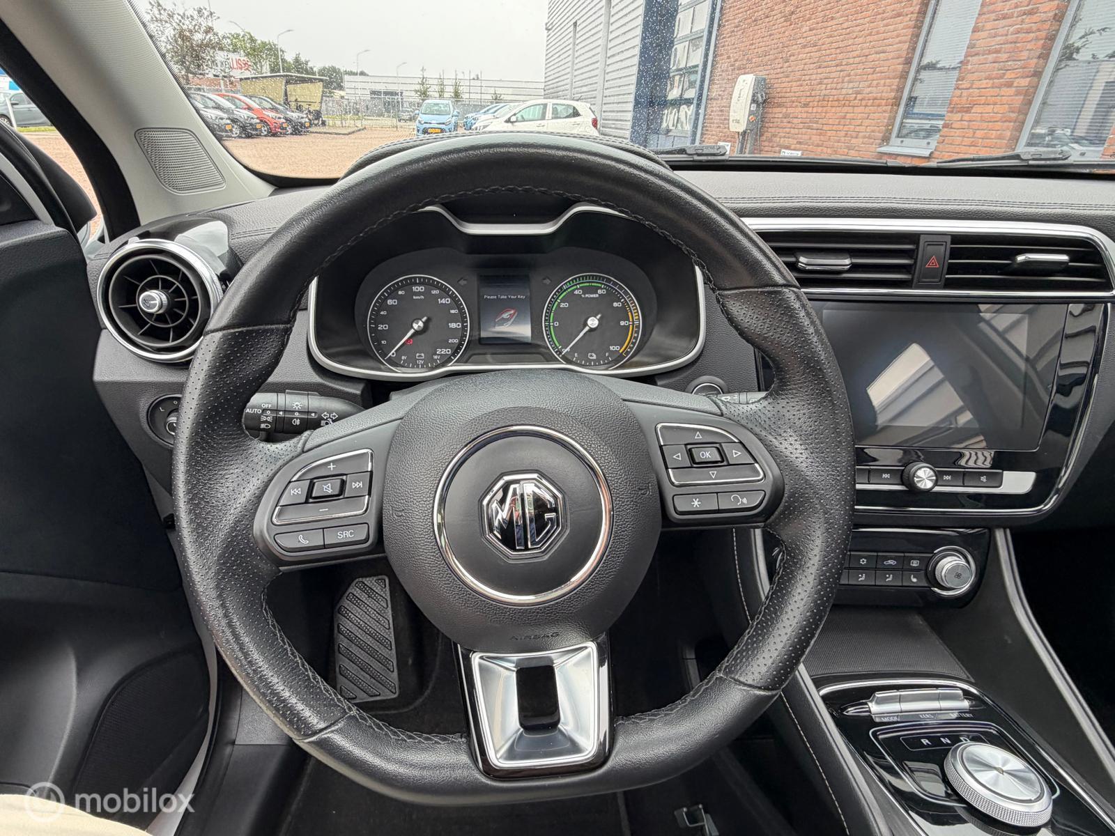 Foto van MG MG ZS Ev