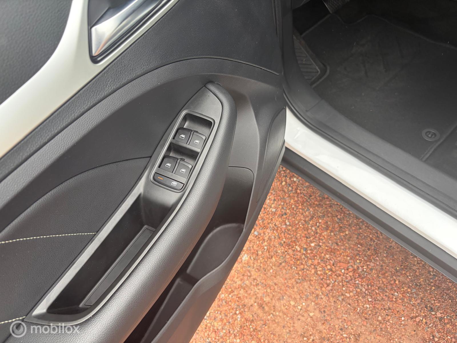 Foto van MG MG ZS Ev