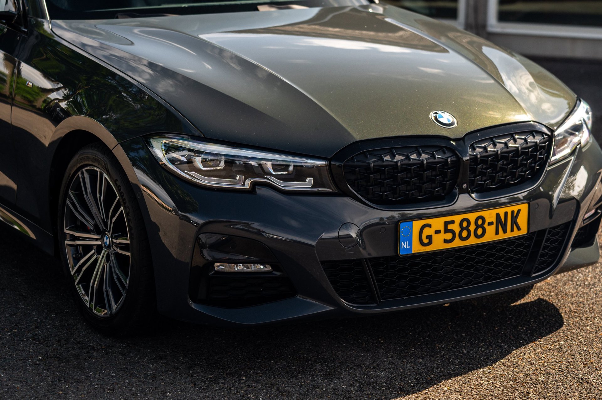 Foto van BMW 330i