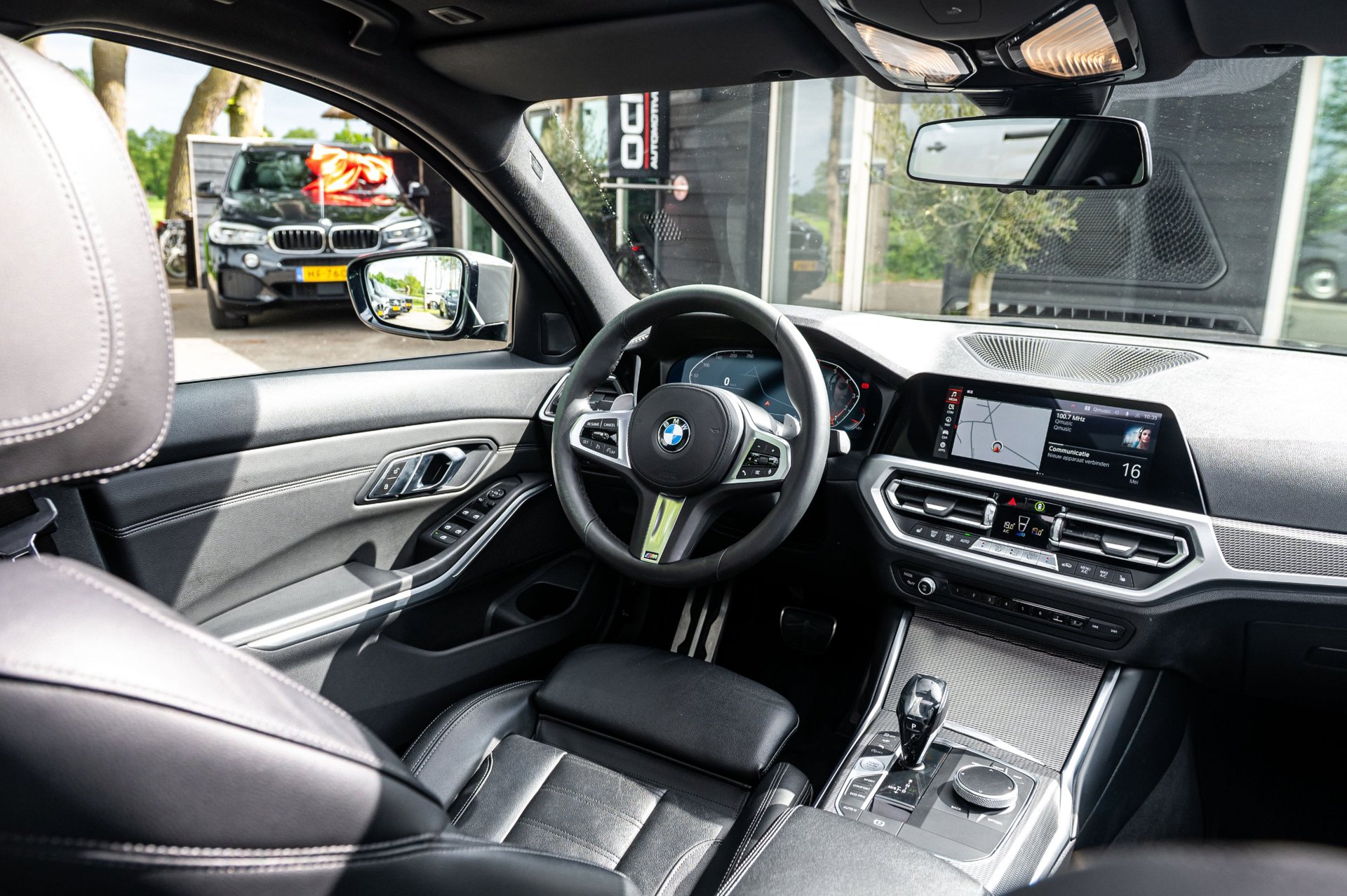 Foto van BMW 330i