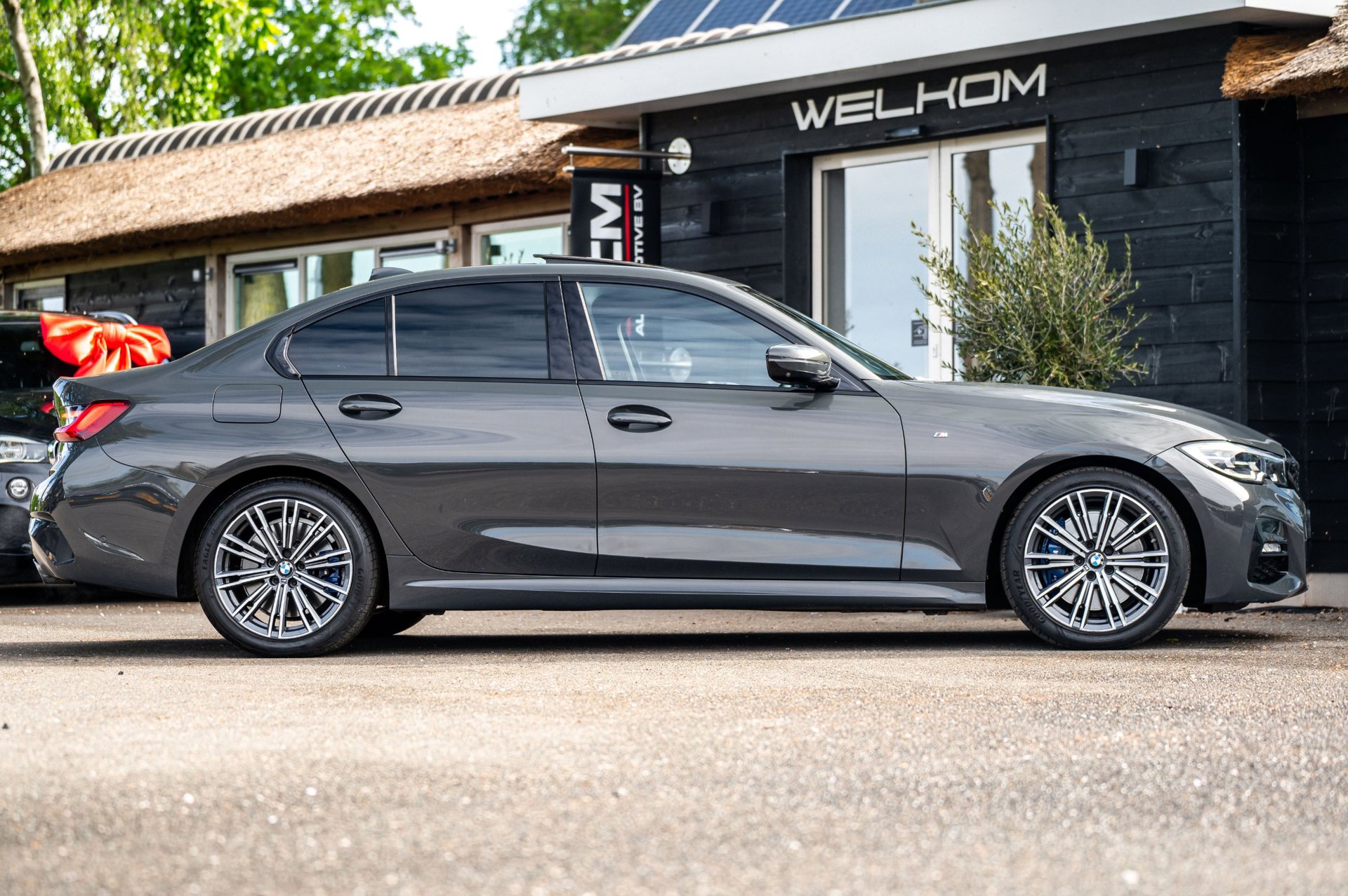 Foto van BMW 330i