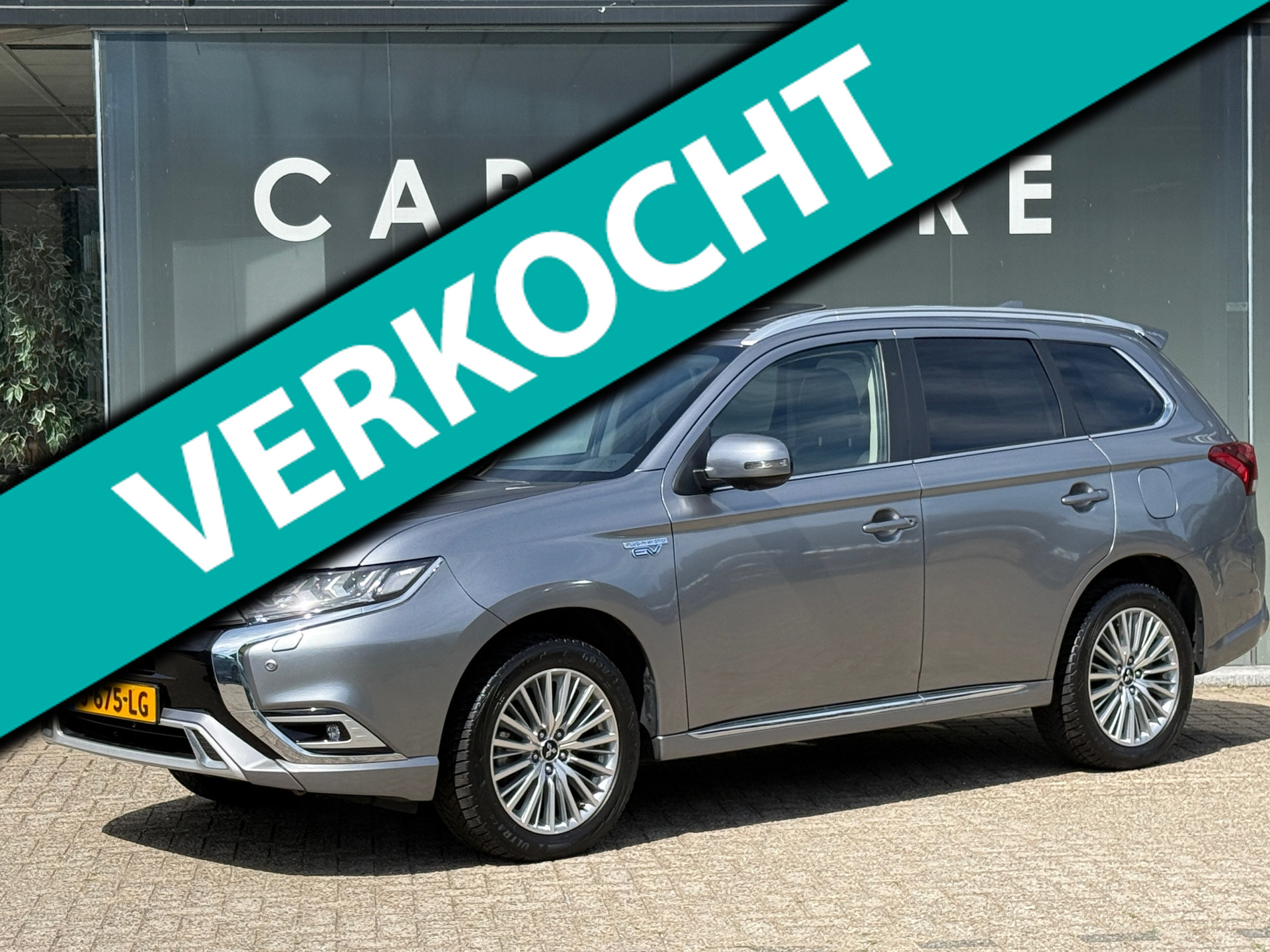 Mitsubishi Mitsubishi Outlander 2.4 PHEV Intense+ Schuidak|360cam|Dealer Onderhouden 2020 - voorkant