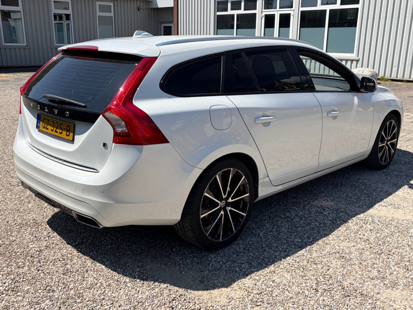 Foto van Volvo V60 Twin Engine