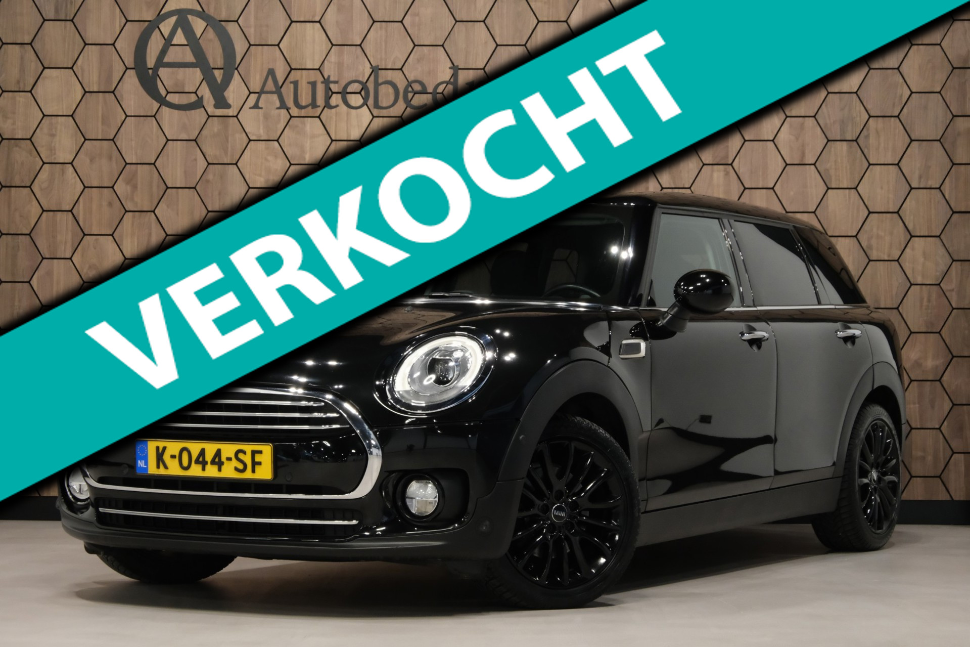 Mini Clubman Cooper 1.5 Cooper Chili |Navigatie/Stoelverwarming| DEALER ONDERHOUDEN Prachtig Exemplaar 2016 - voorkant