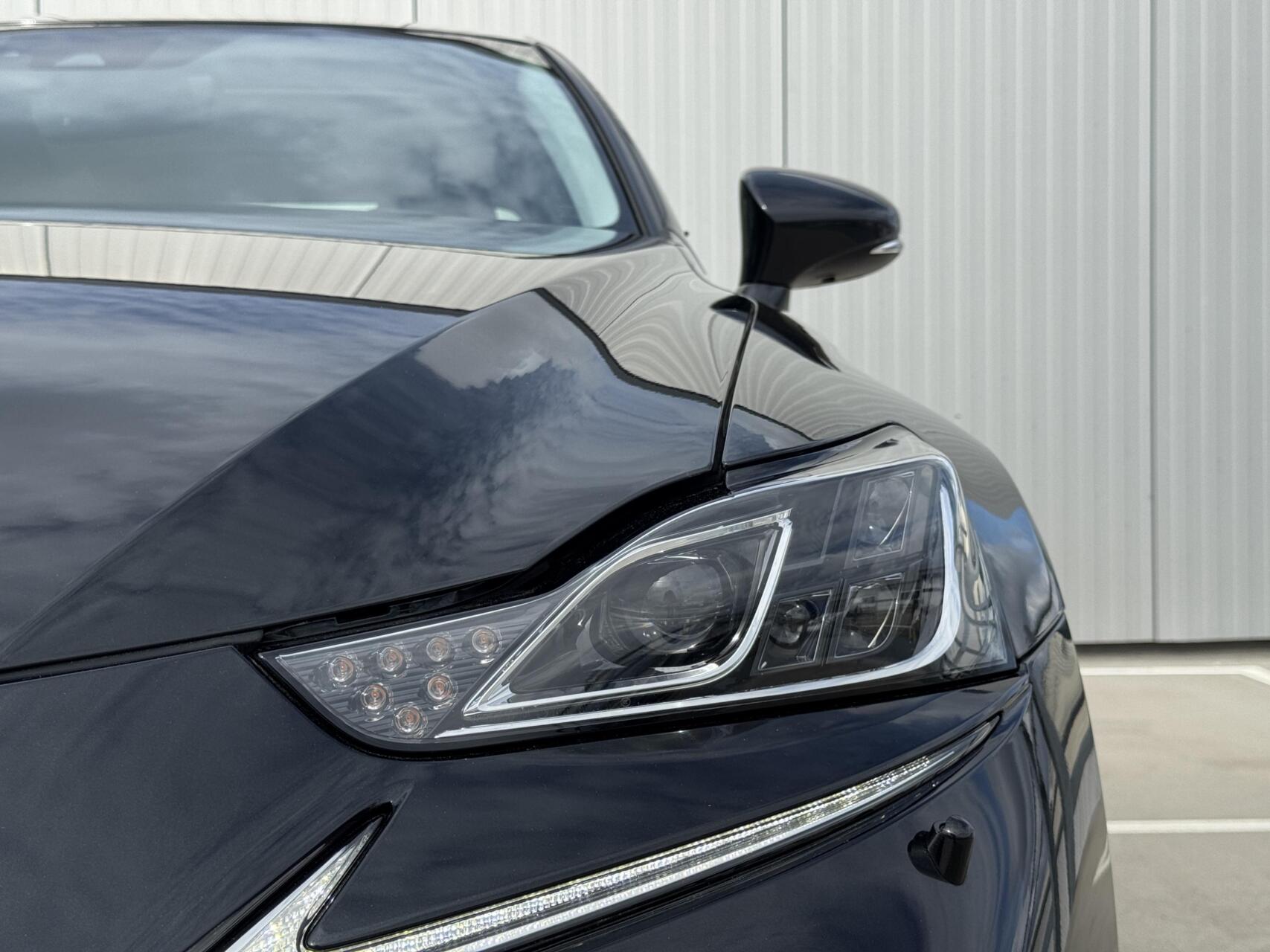 Foto van Lexus Is