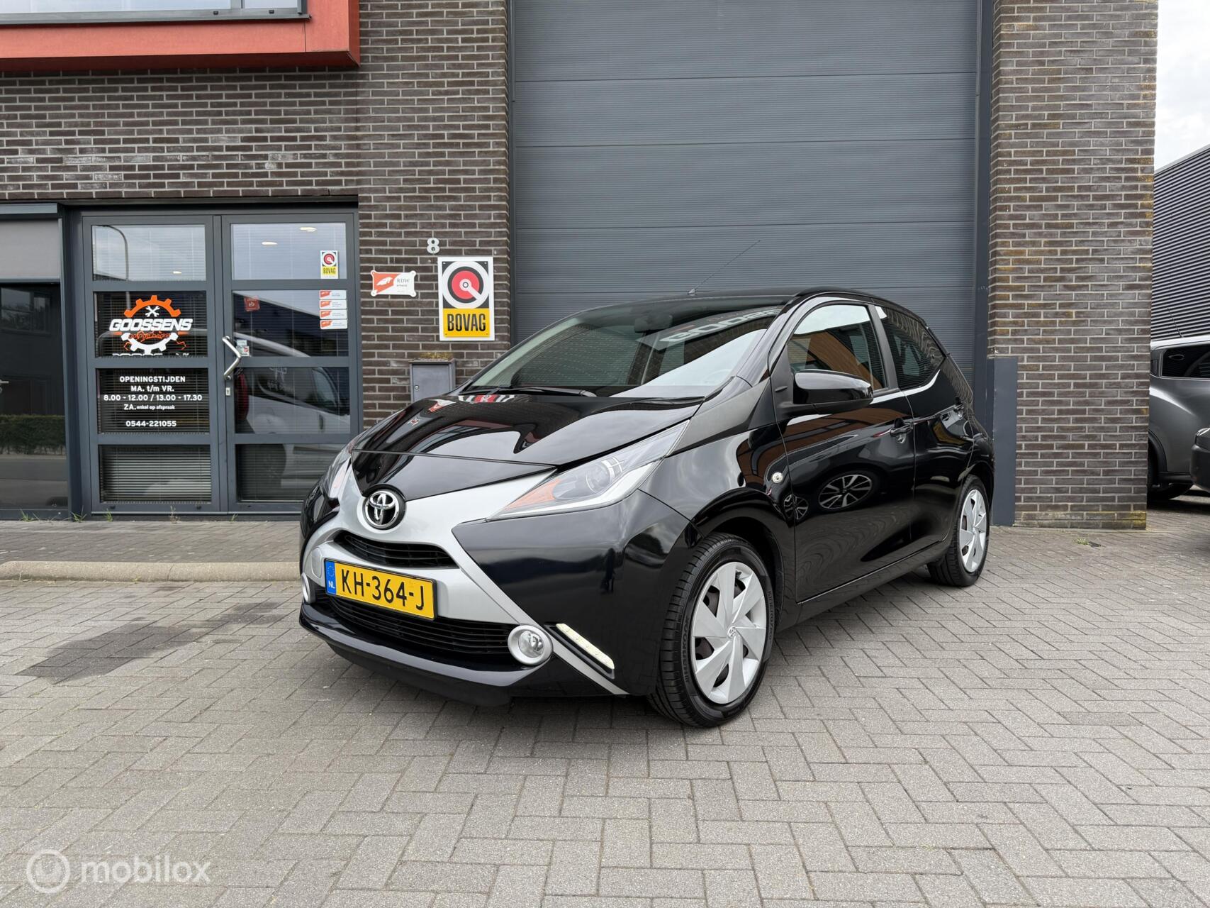 Toyota Toyota Aygo 1.0 VVT-i x-play 2016 - voorkant