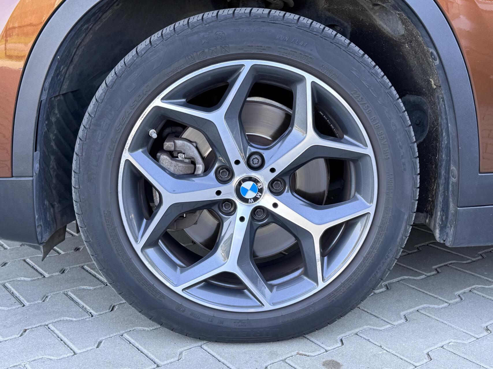 Foto van BMW X1